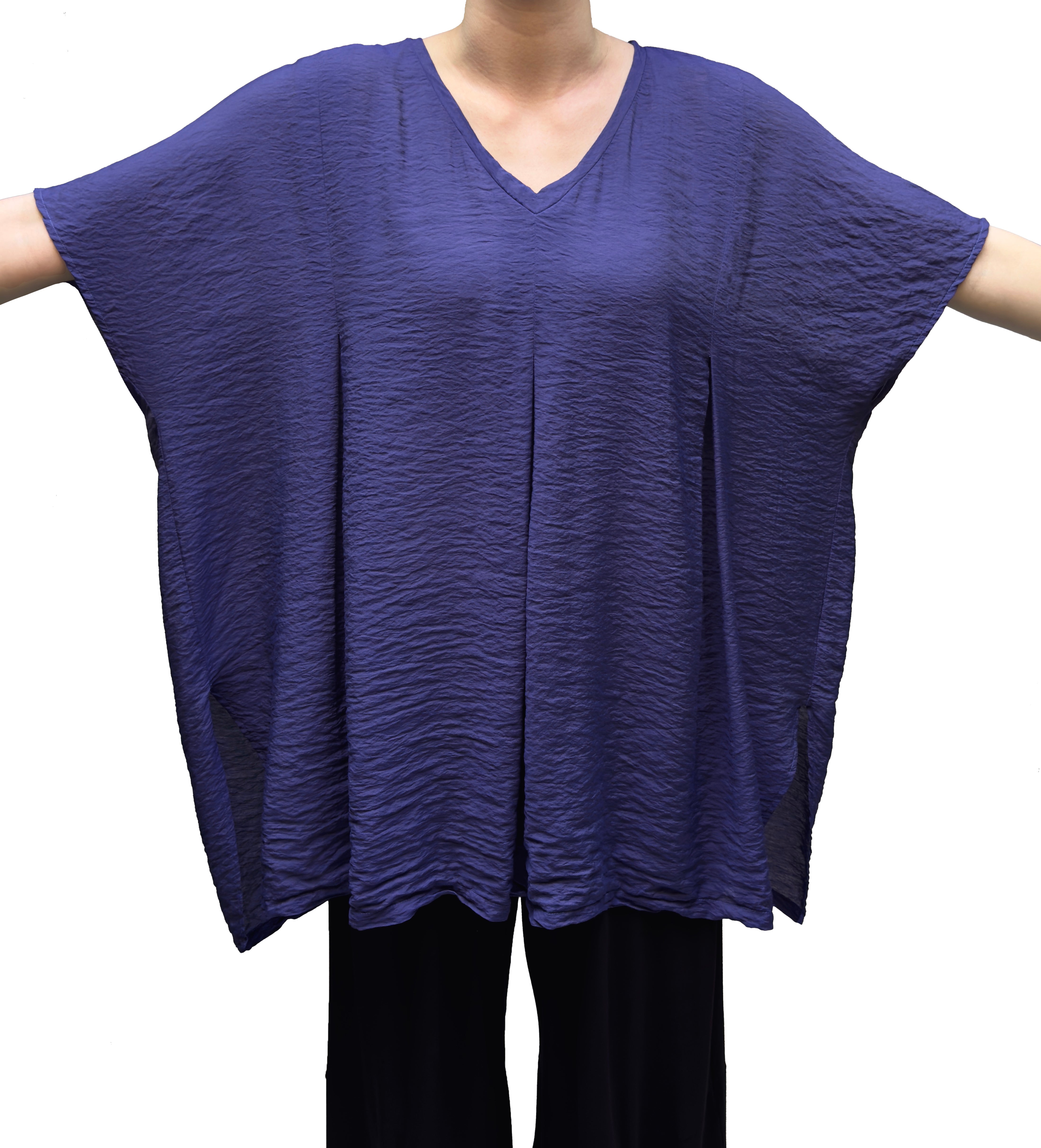 MOTION Onesize Parachute V Neck Pleated Tunic in Admiral