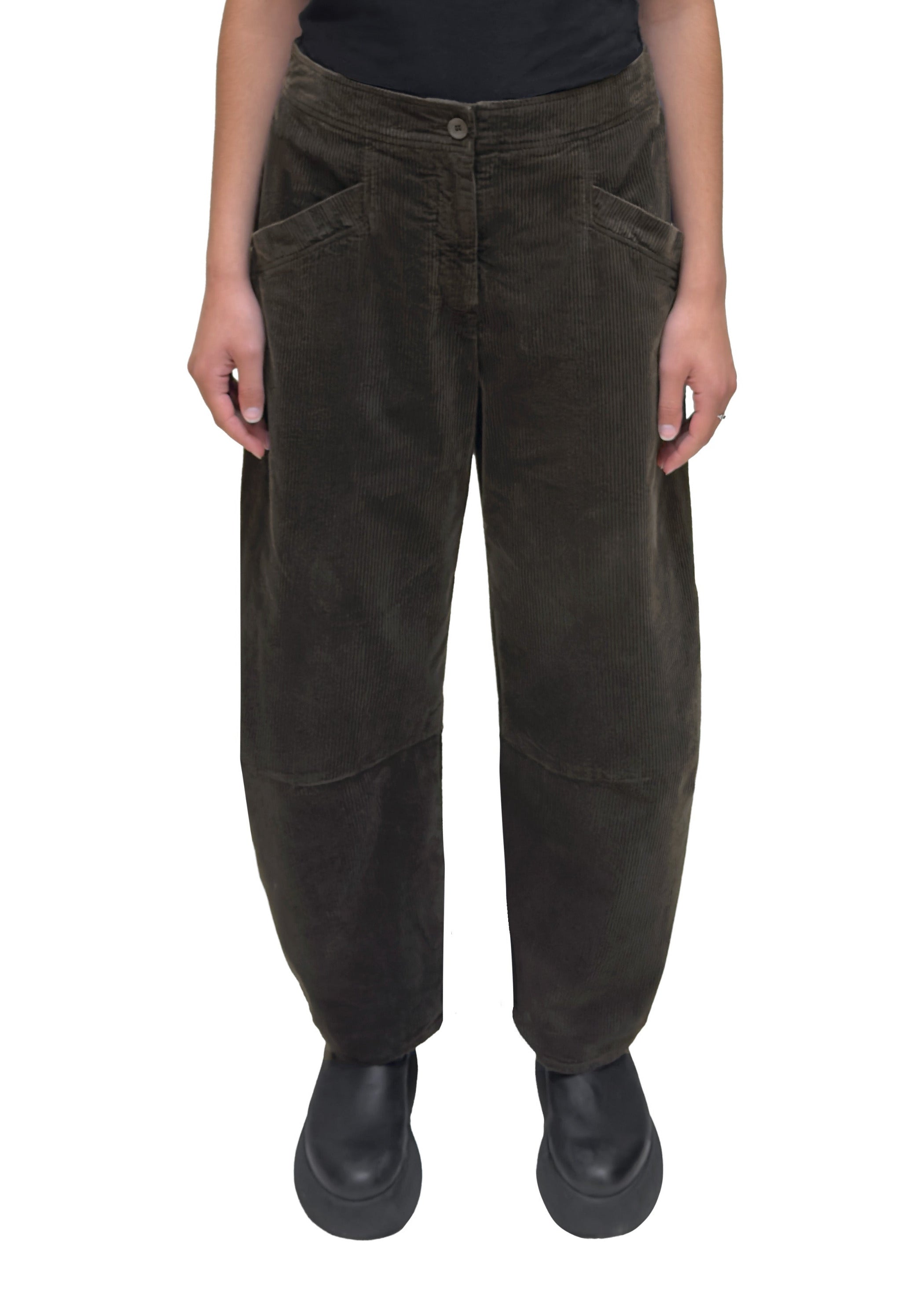 OSKA Corduroy Curved Darted Pant in Choco
