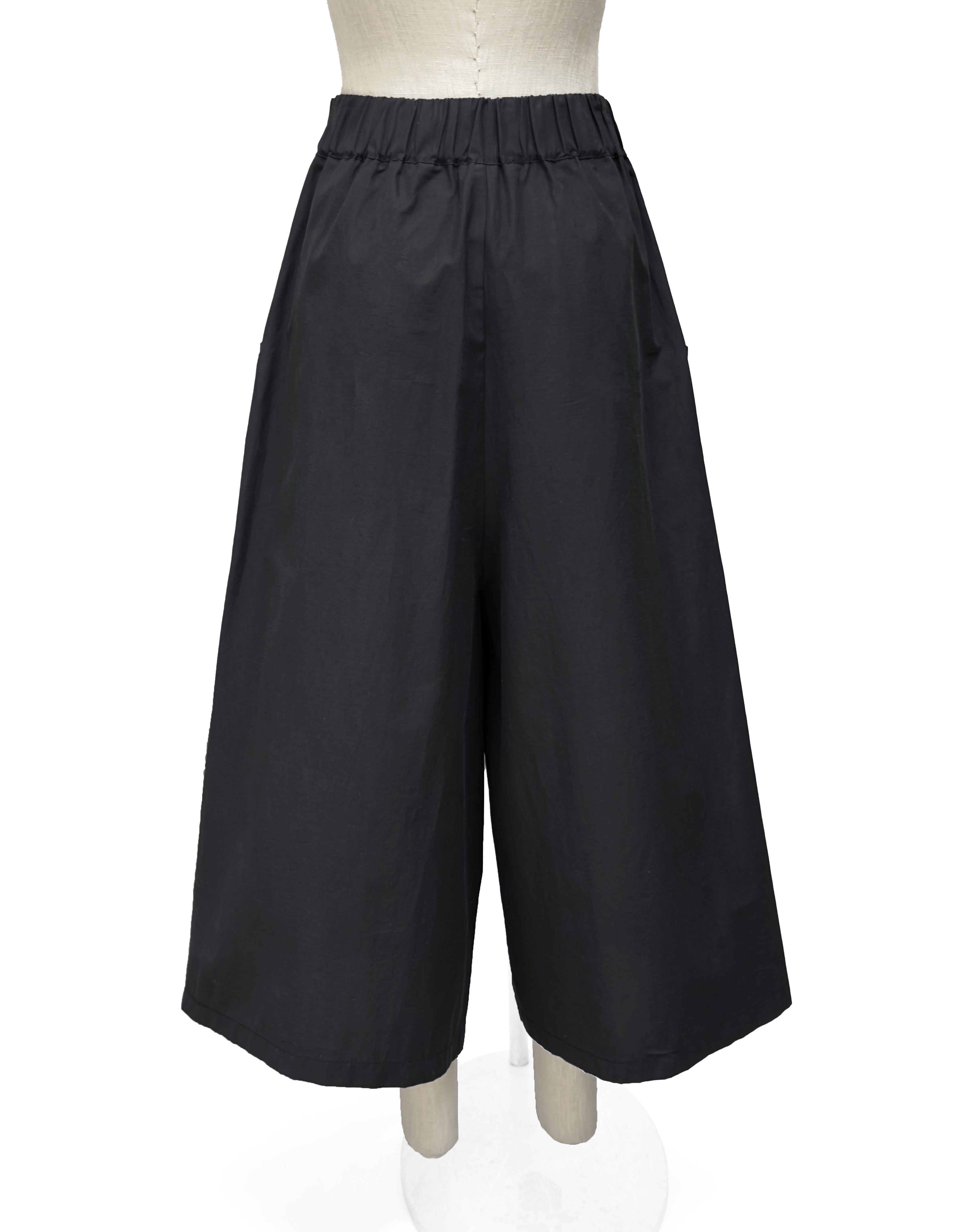 BIZE - Pocketed Pants in Black
