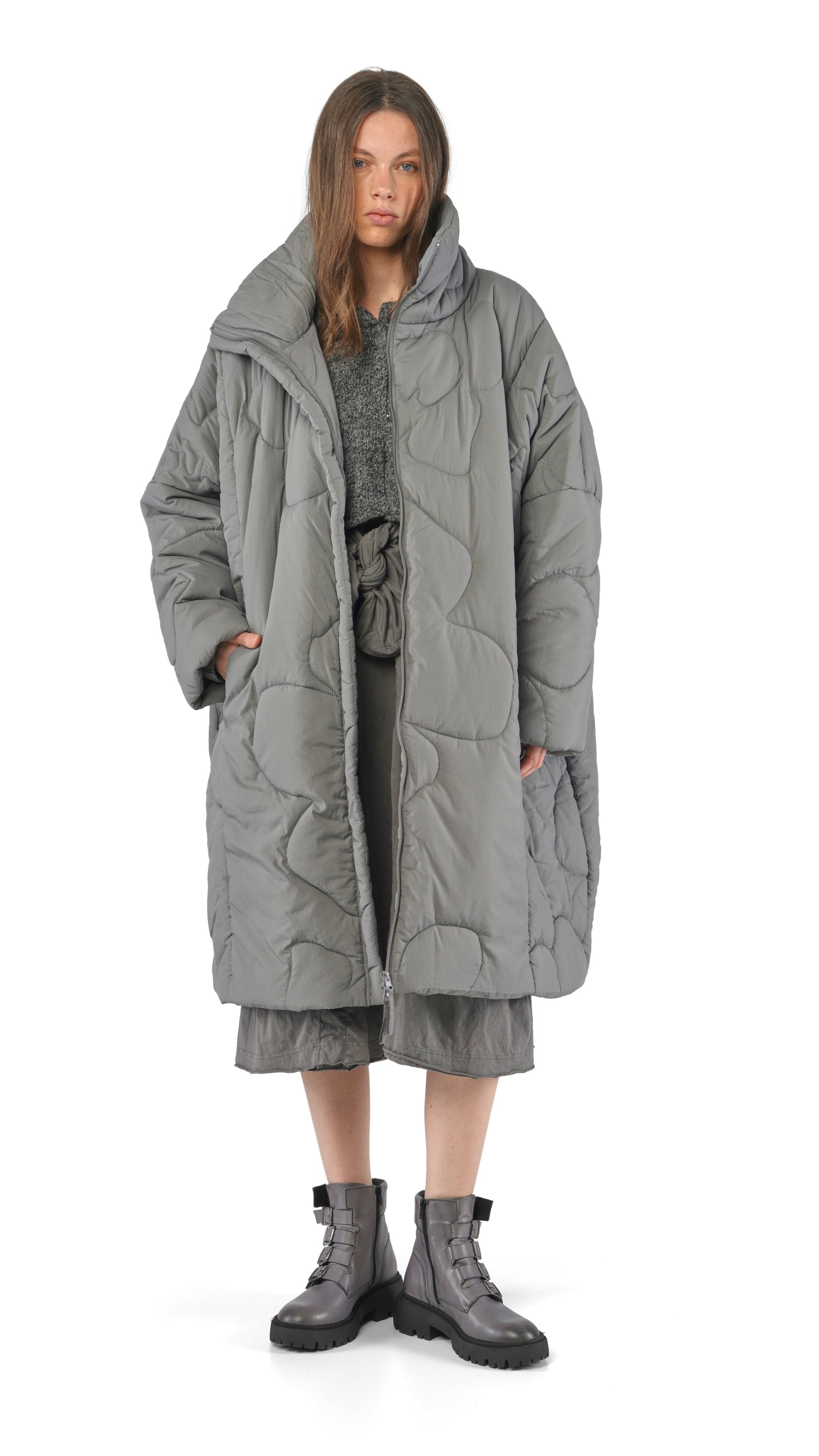 RUNDHOLZ BLACK LABEL Onesize Floral Puffer Coat in Dark Grey