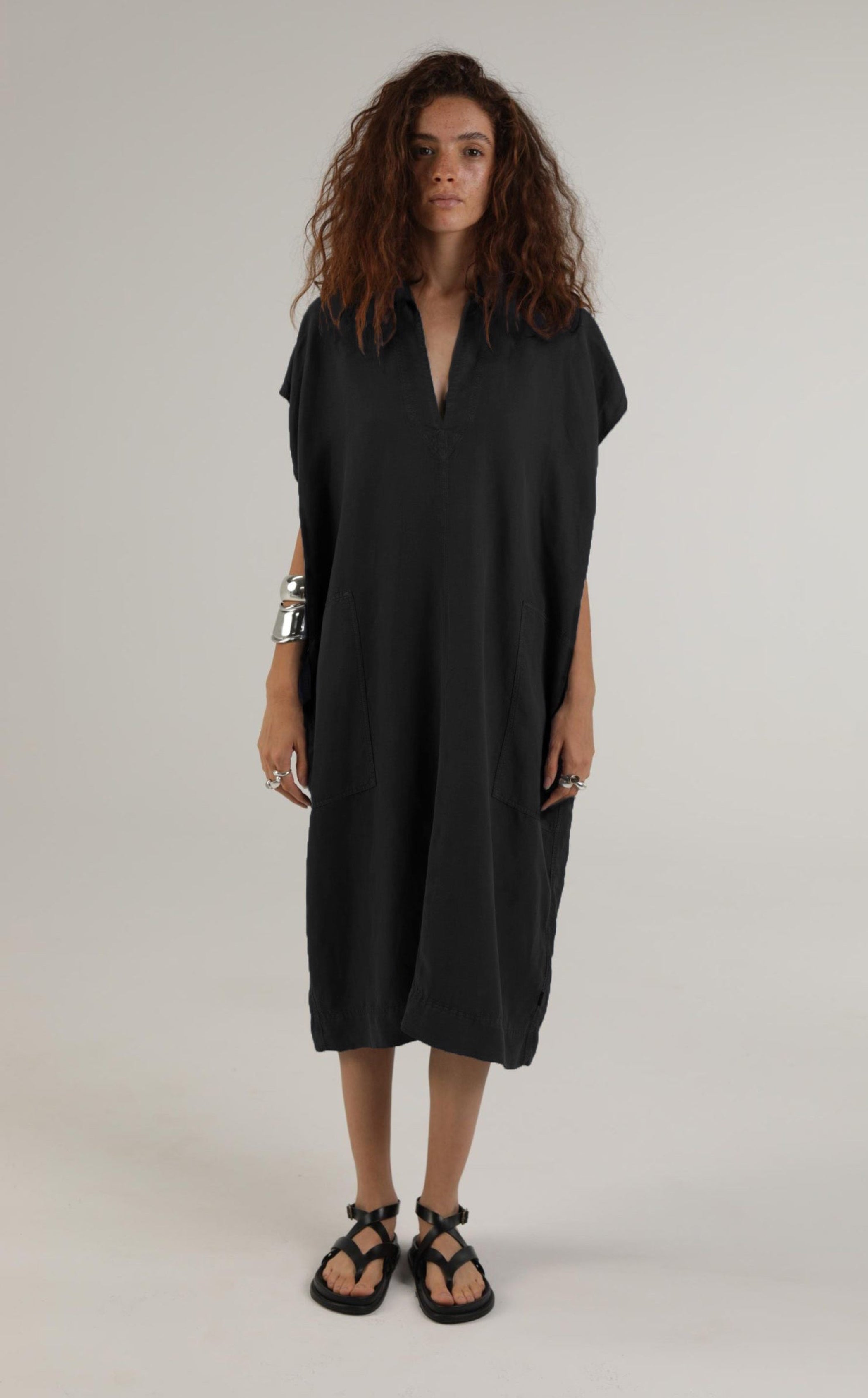 ELEMENTE CLEMENTE V Neck Cap Sleeve Dress In Black