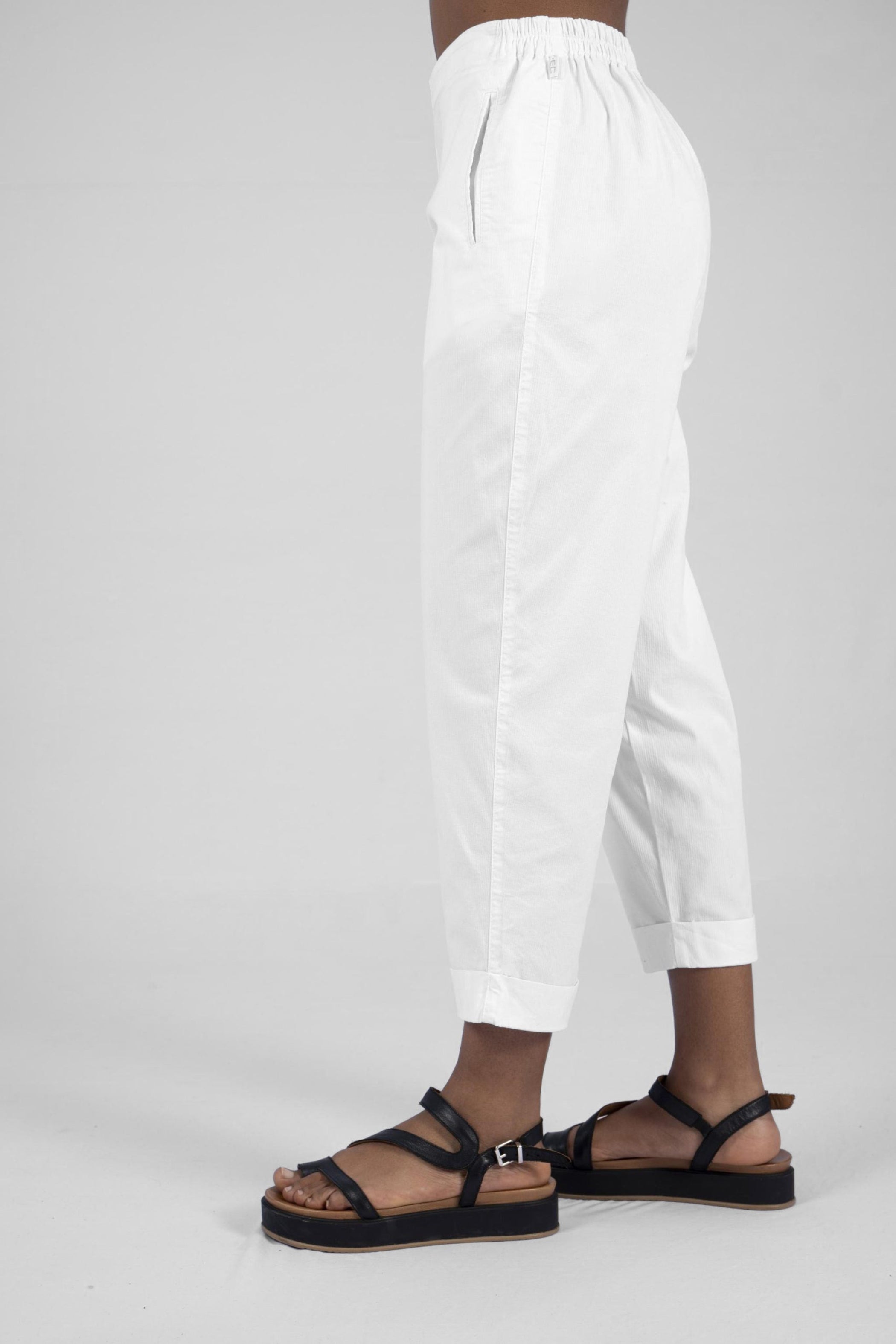 Elemente Clemente Slim Pant in Organic Cotton Stretch in White