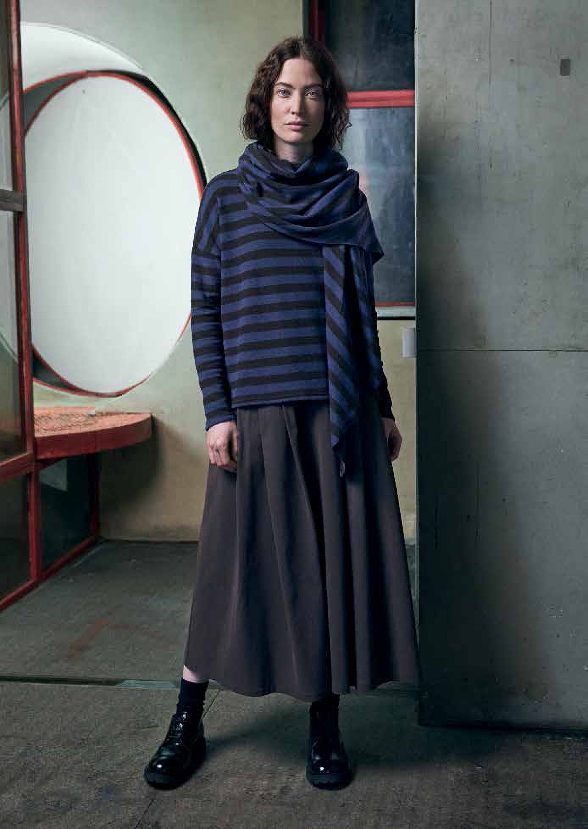 NEIRAMI Crew Neck Sweater in Blue and Brown Wide Stripes