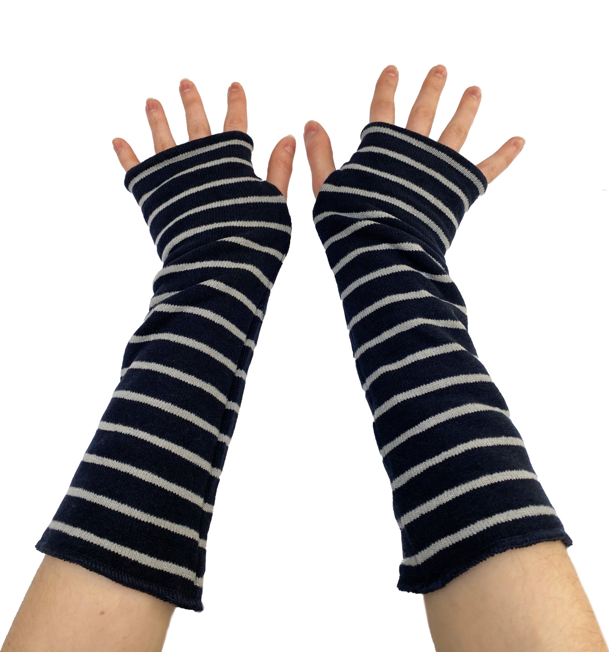 MAMA B Long Cozy Knit Arm Warmers in Night Stripes