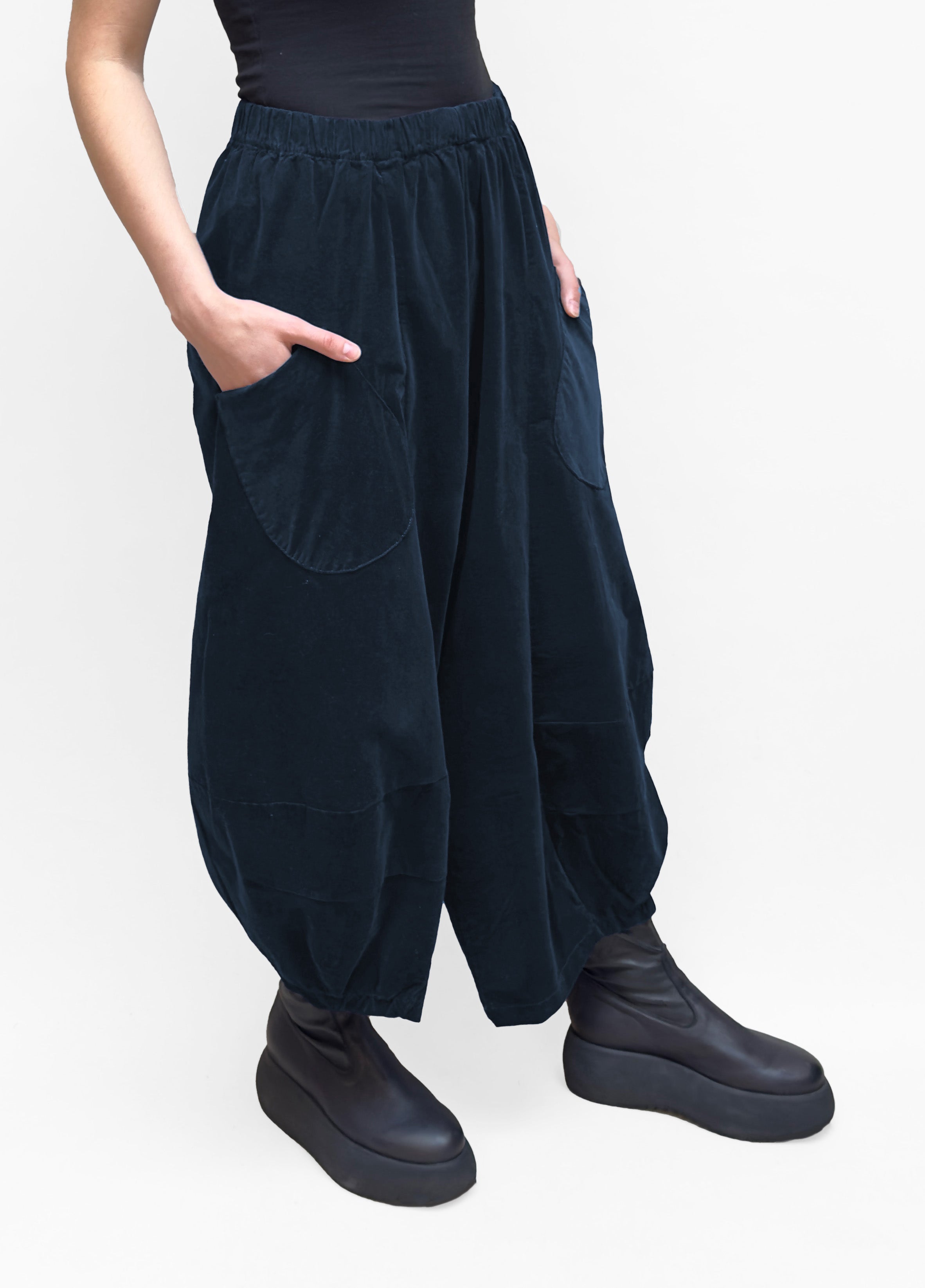 MAMA B Corduroy Bubble Pant in Night