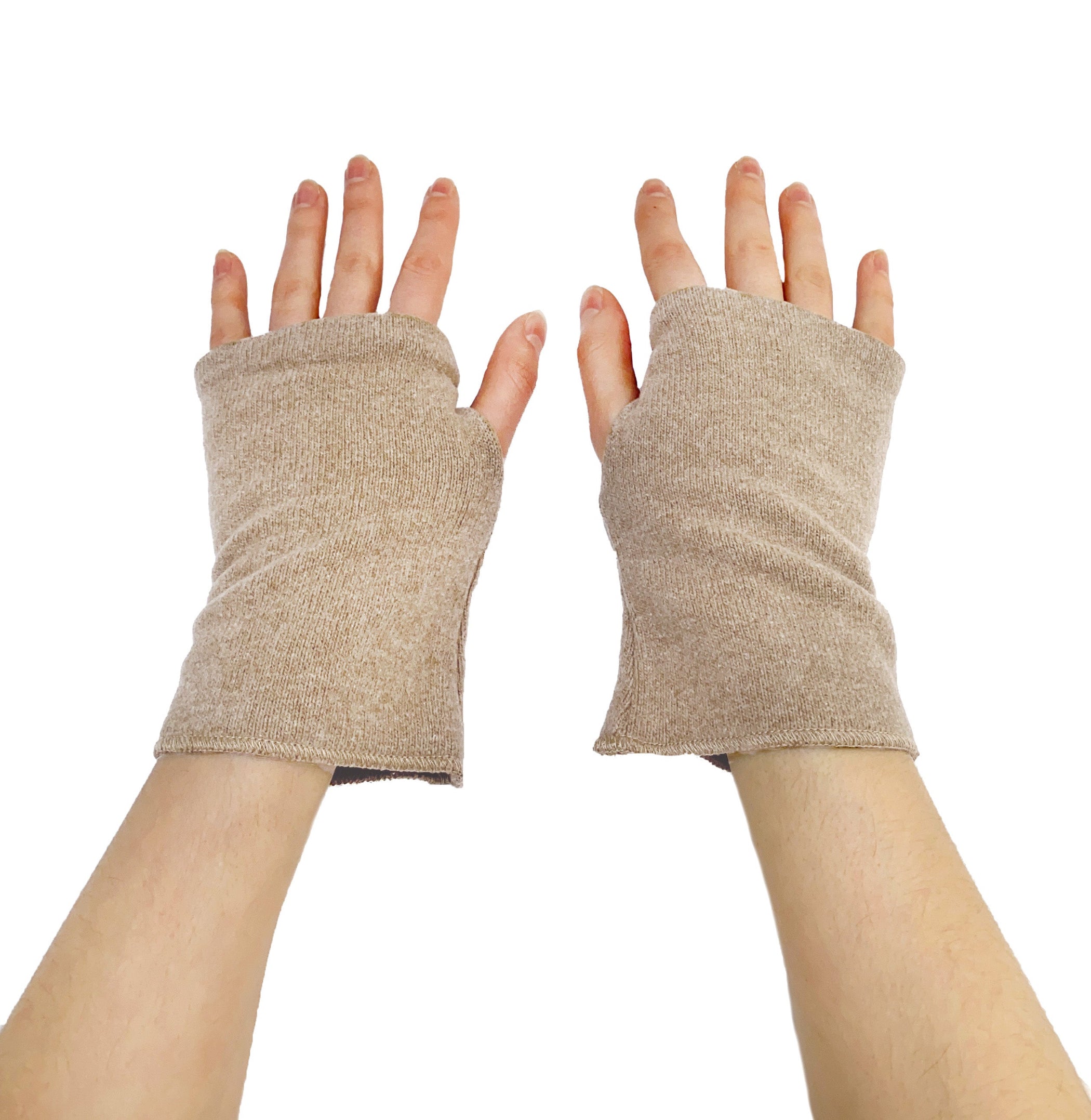 MAMA B - Short Cozy Knit Arm Warmers in Alpaca