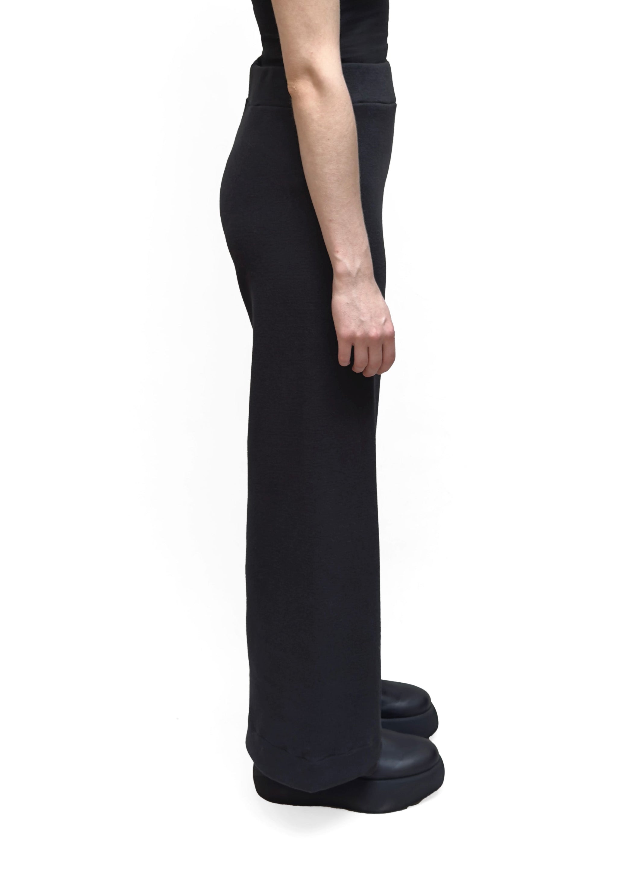 MAMA B Cozy Jacquard Long Wide Leg Pant in Black