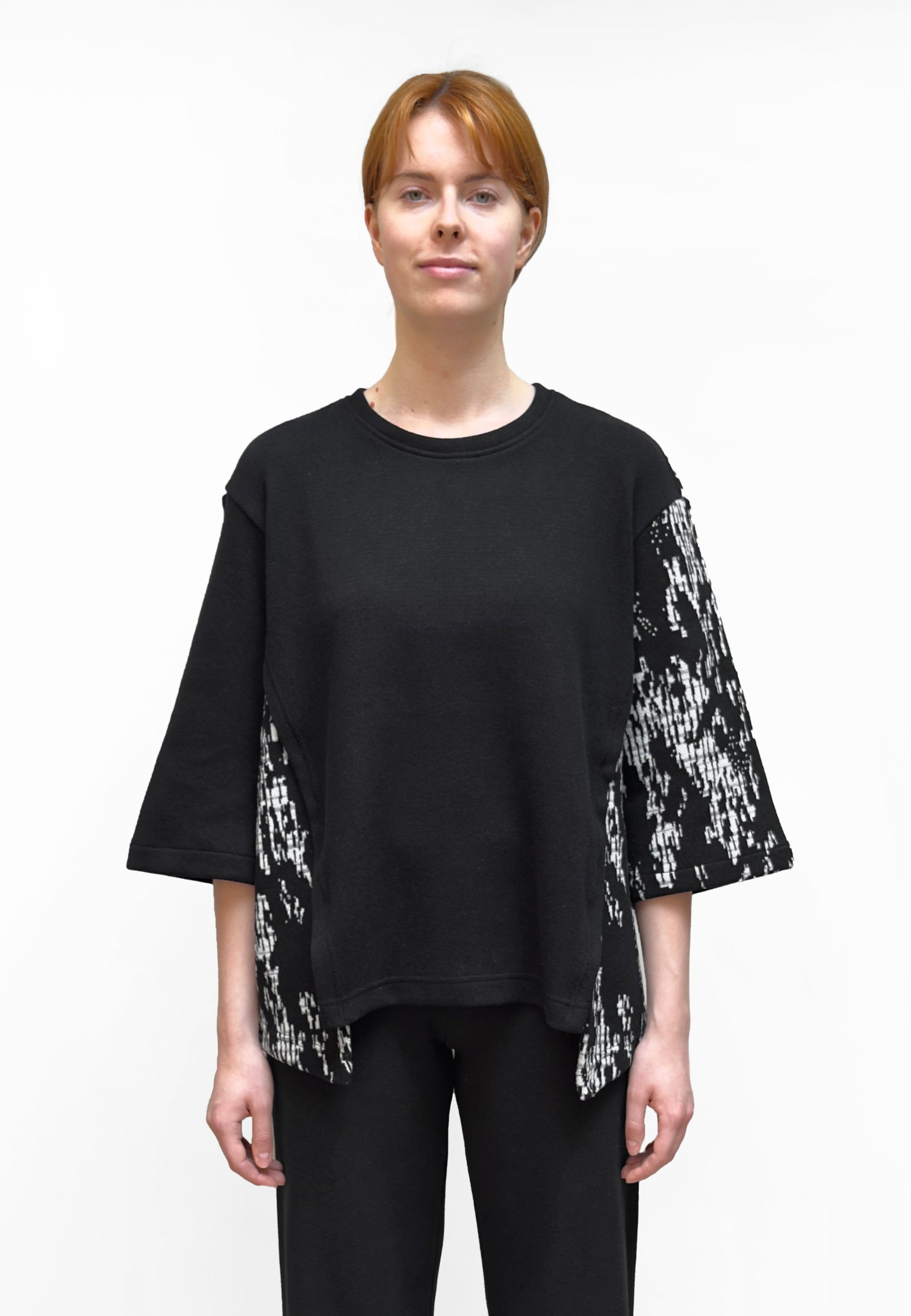 MAMA B Cozy Jacquard Round Neck Slit Pullover in Black Print