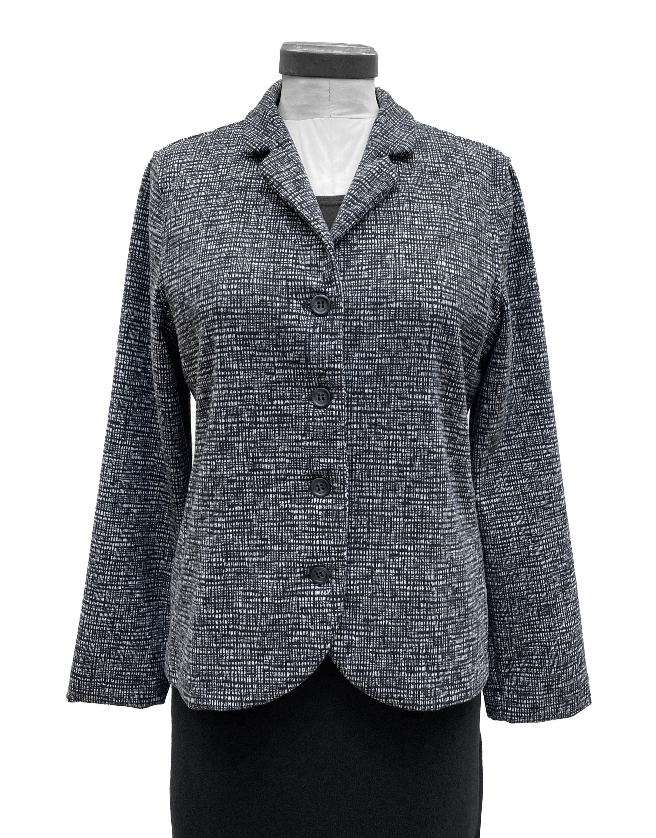 Mama B Cozy Jacquard Notched Collar Jacket in Black Print