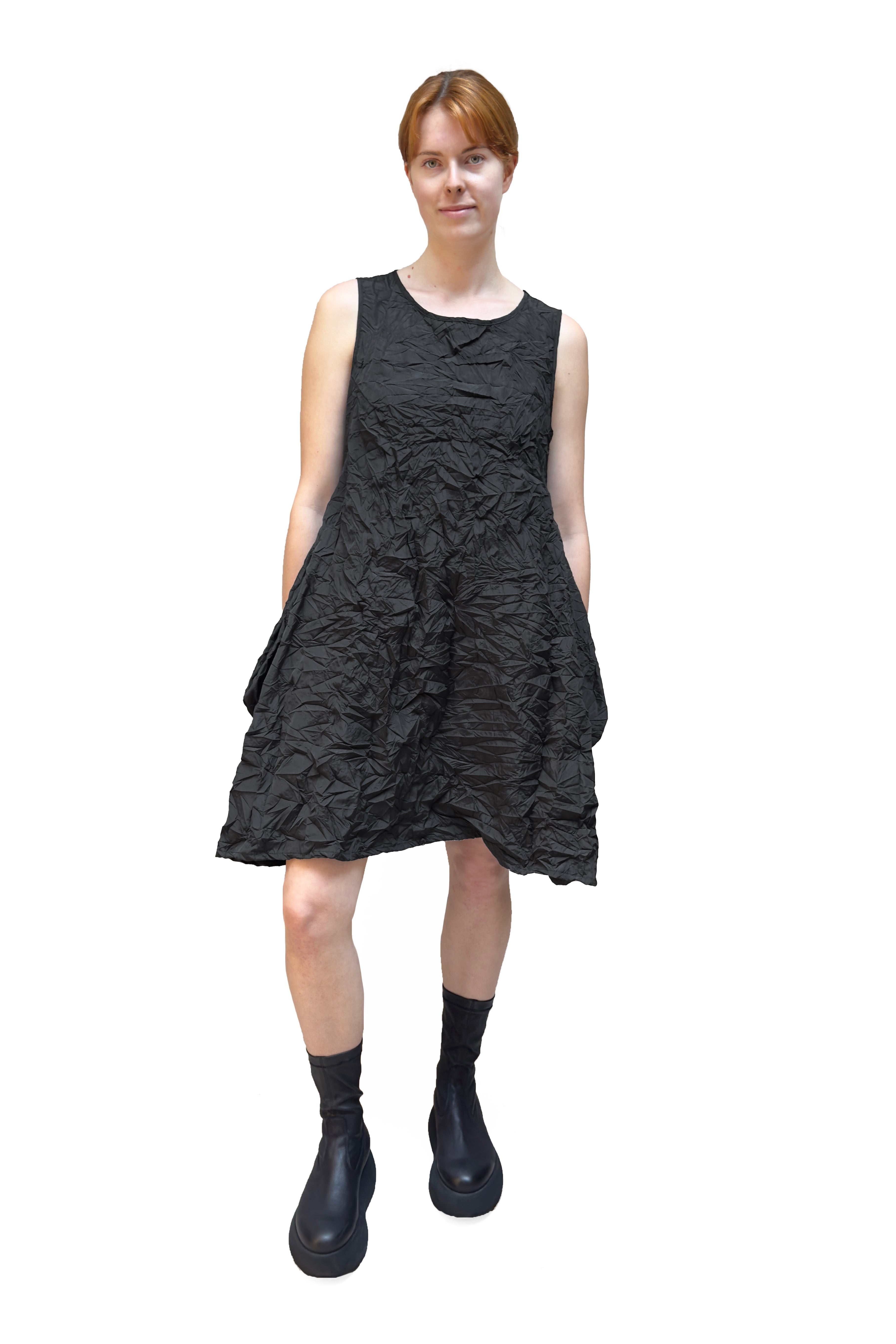 MAMA B Crinkled Sleeveless Dress in Black