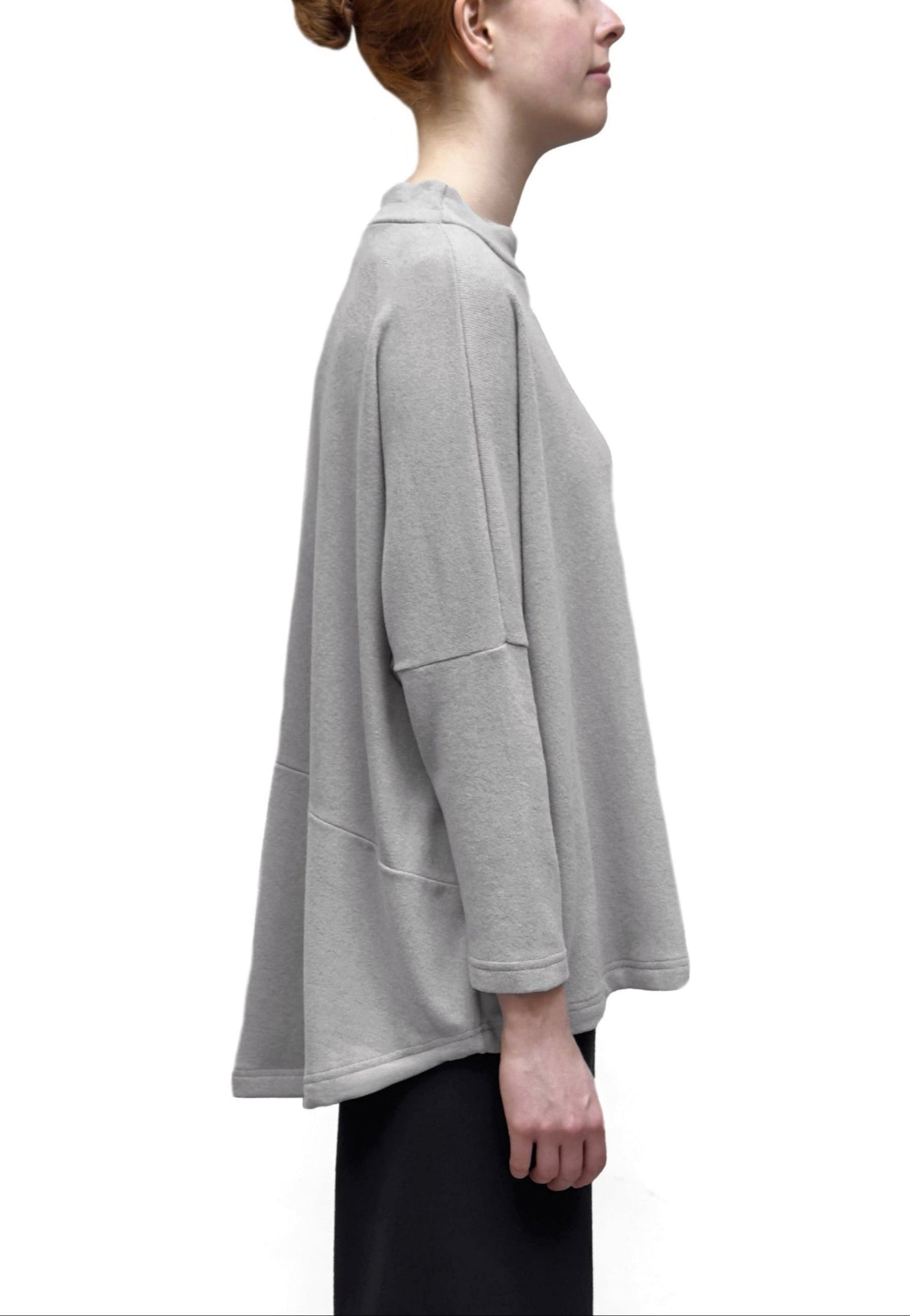 MAMA B Cozy Knit Mock Neck Onesize Pullover in Grey