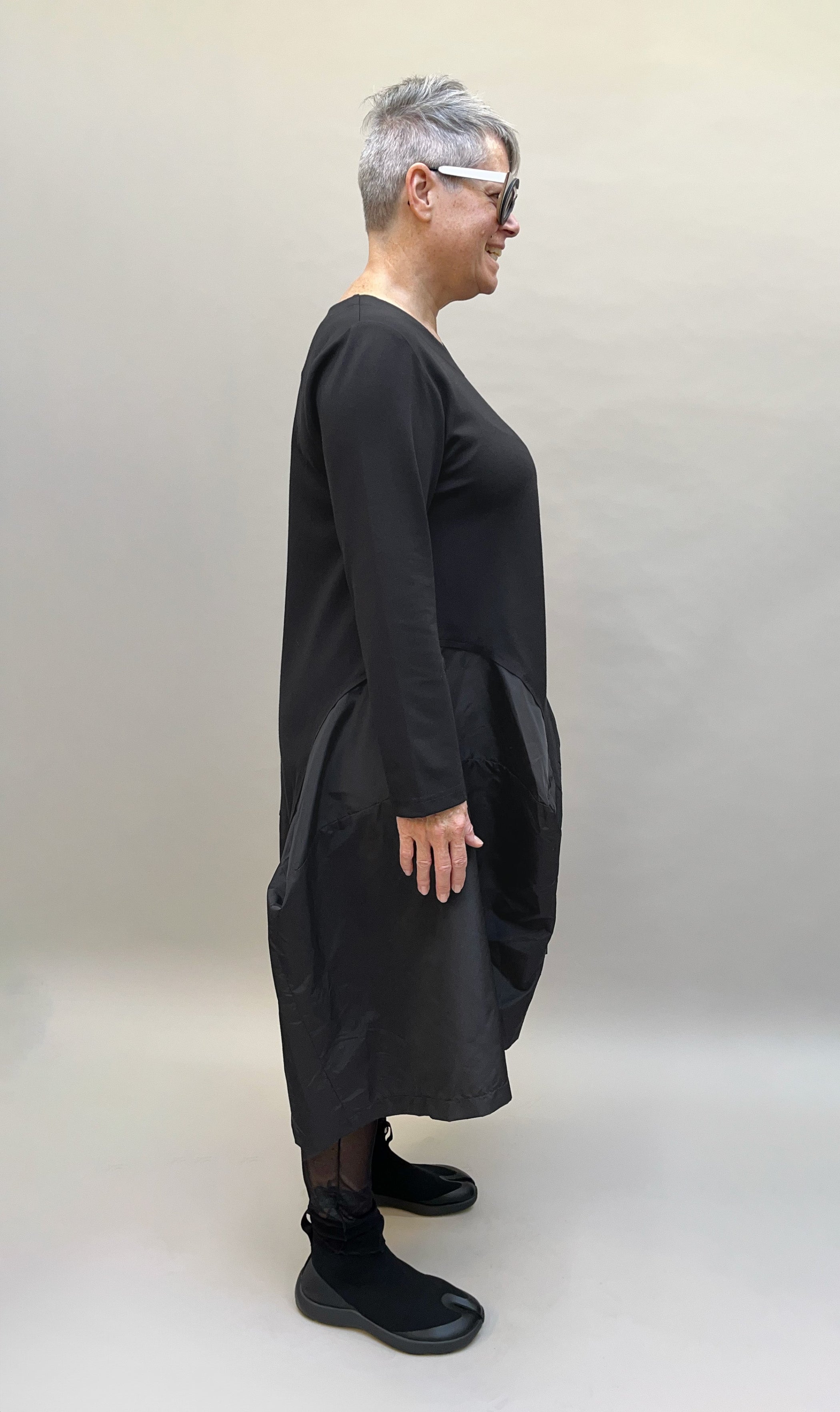 MOTION A-Line Taffeta Panelled Dress in Black