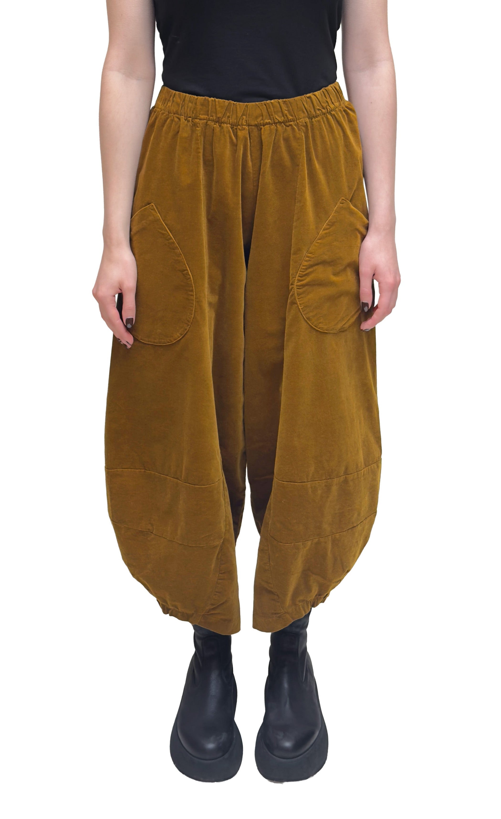 MAMA B Baby Whale Corduroy Bubble Pant in Caramello