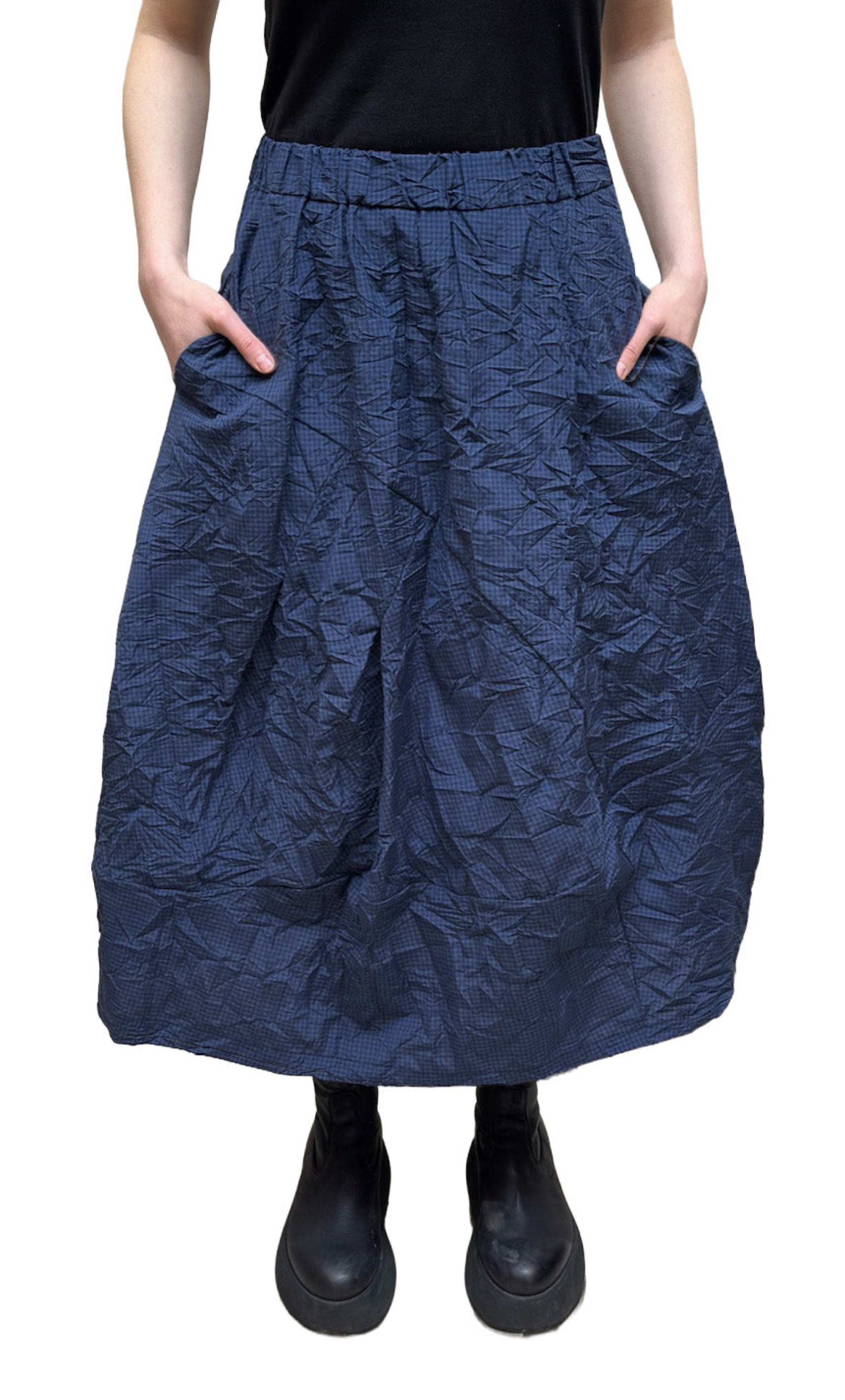 MAMA B Seamed Crinkled Skirt In Blue Check