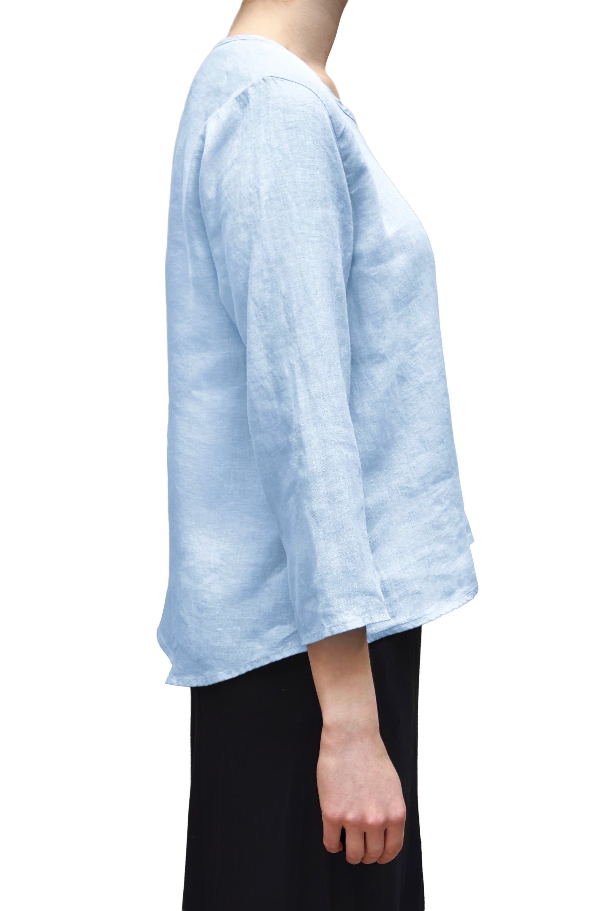 MOTION Hanky Linen Split Back Top in Crystal