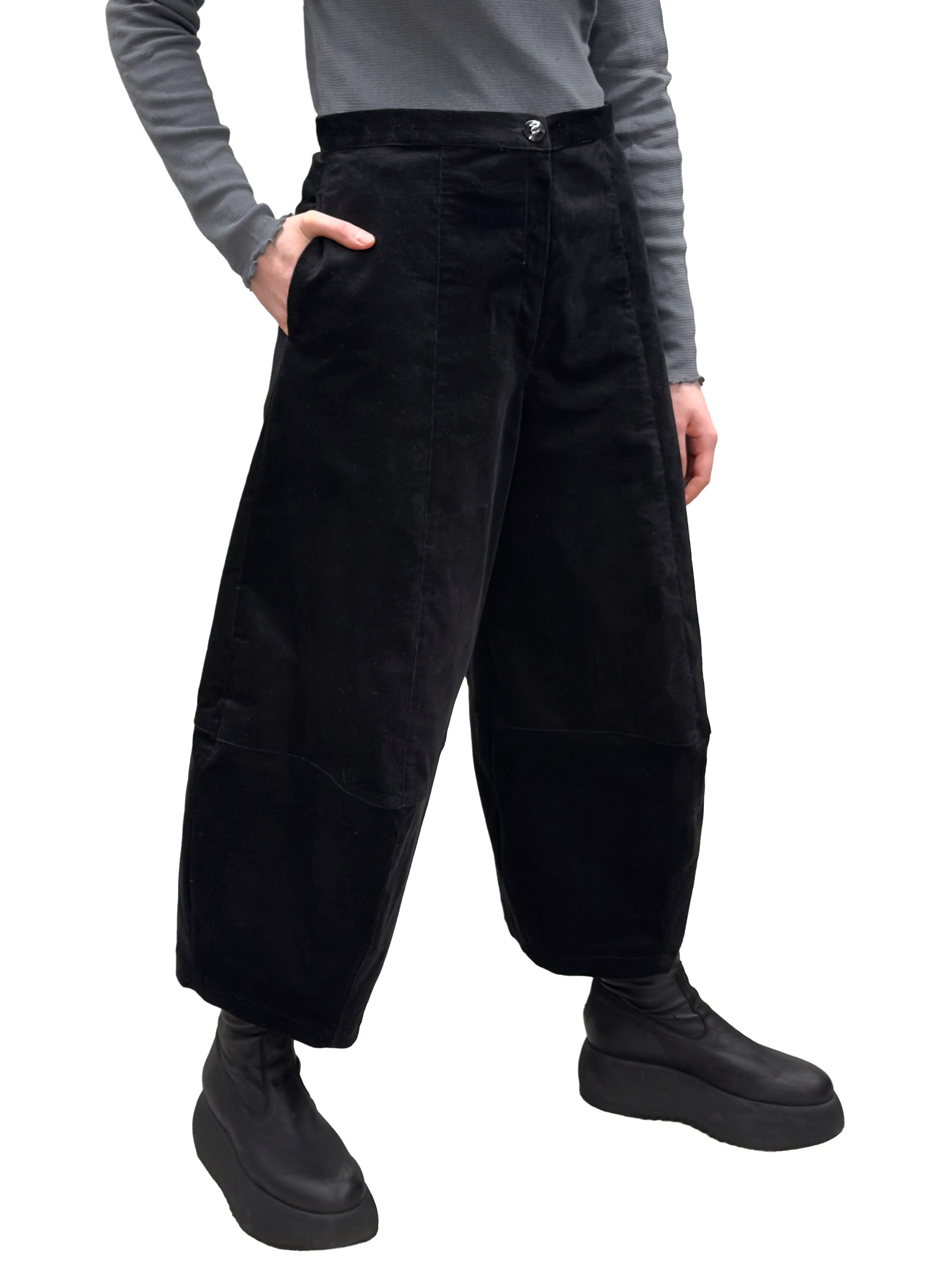 MOTION Corduroy Bubble Pants in Black