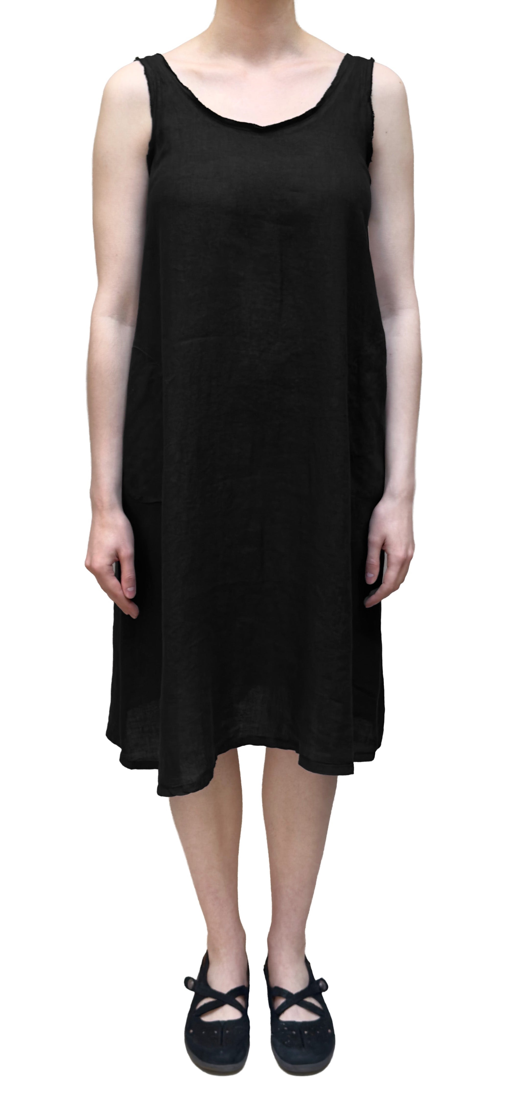 MOTION Hanky Linen Dress in Black