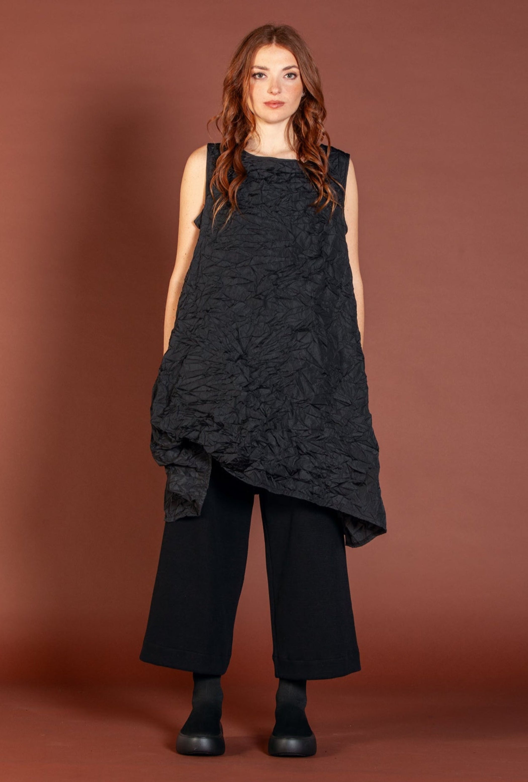 MAMA B Crinkled Sleeveless Dress in Black