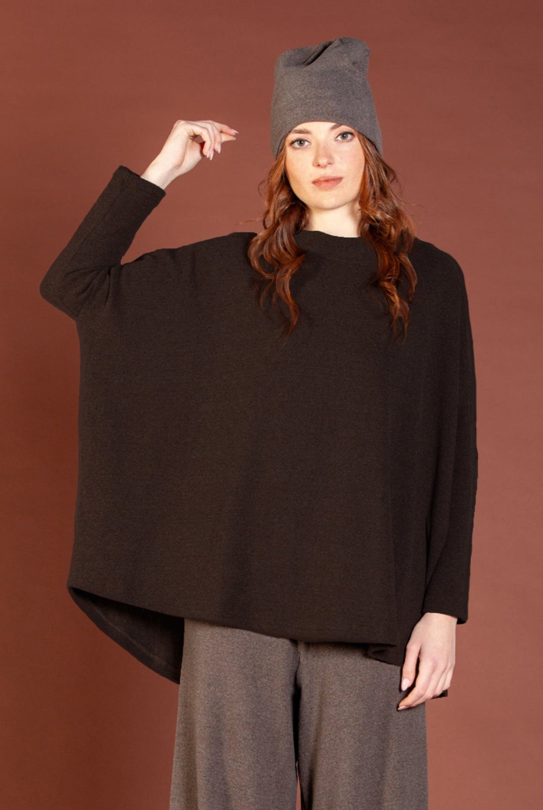 MAMA B Cozy Knit Mock Neck Onesize Pullover in Speckled Umber