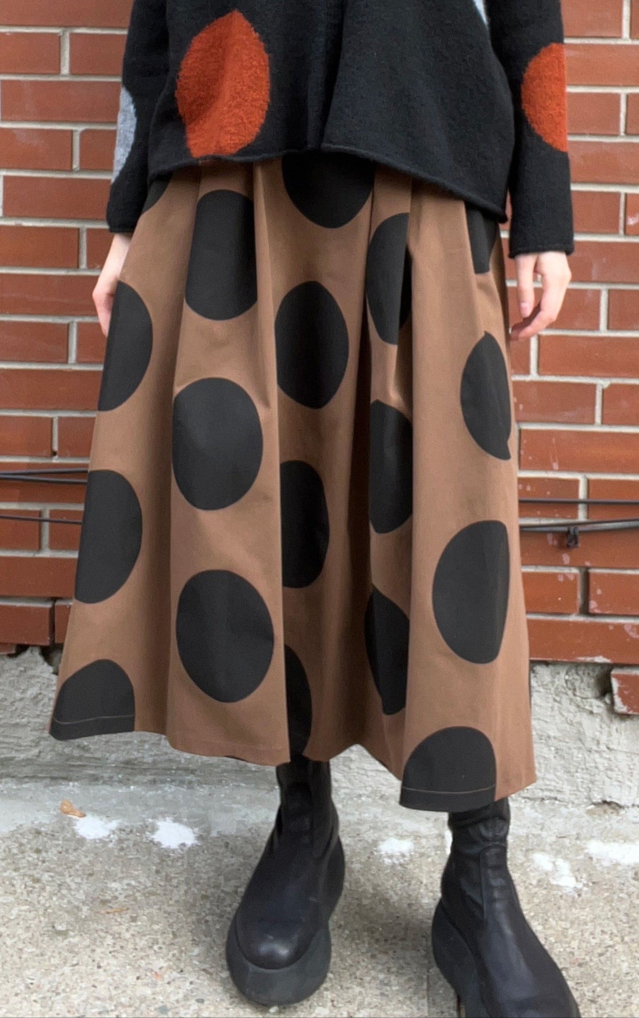 NEIRAMI Midi A-line Skirt in Brown with Black Dots
