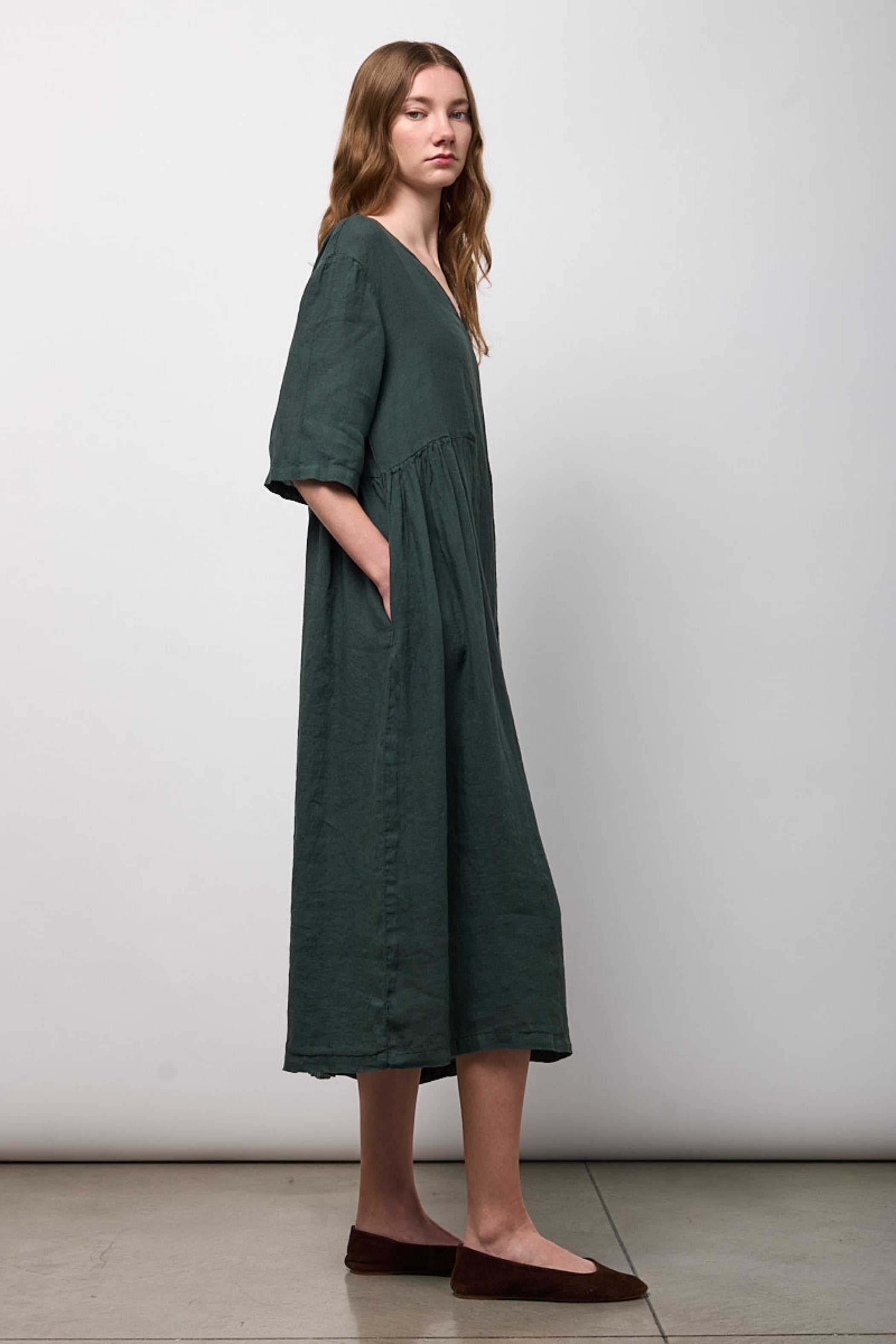 NEIRAMI Short Sleeve Linen Dress in Eucalyptus