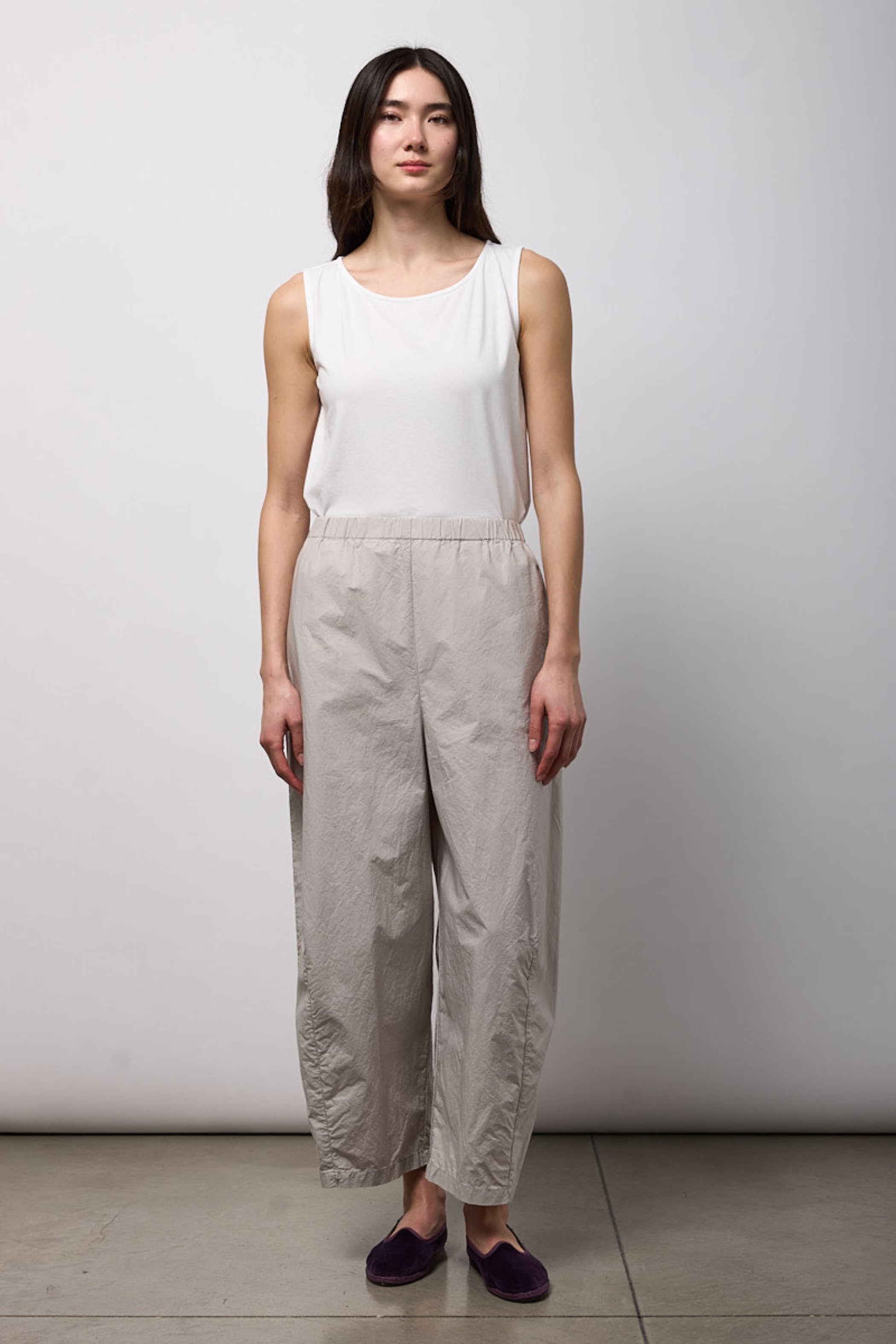 NEIRAMI Cotton Poplin Pant in Shell