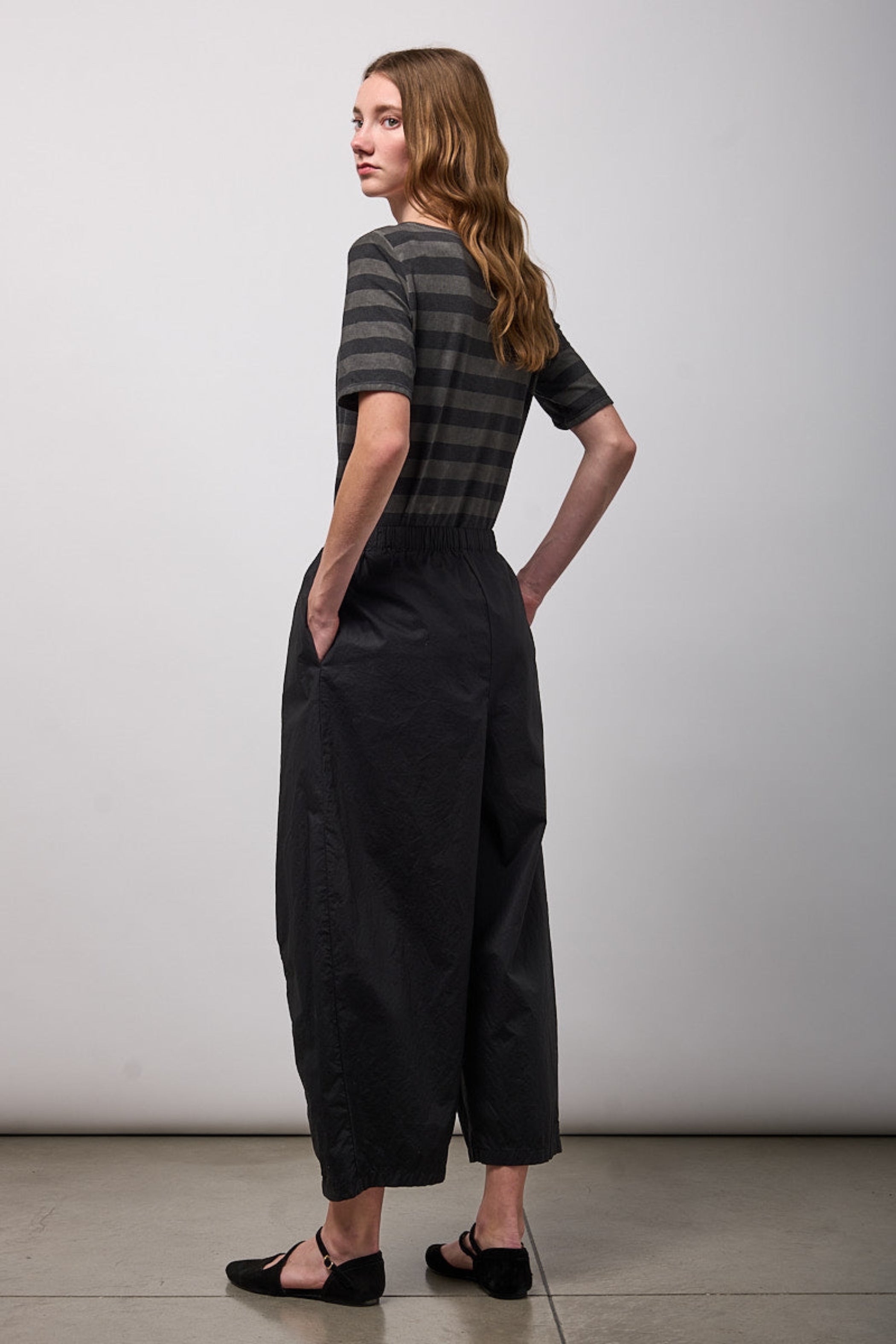 NEIRAMI Cotton Poplin Pant in Black