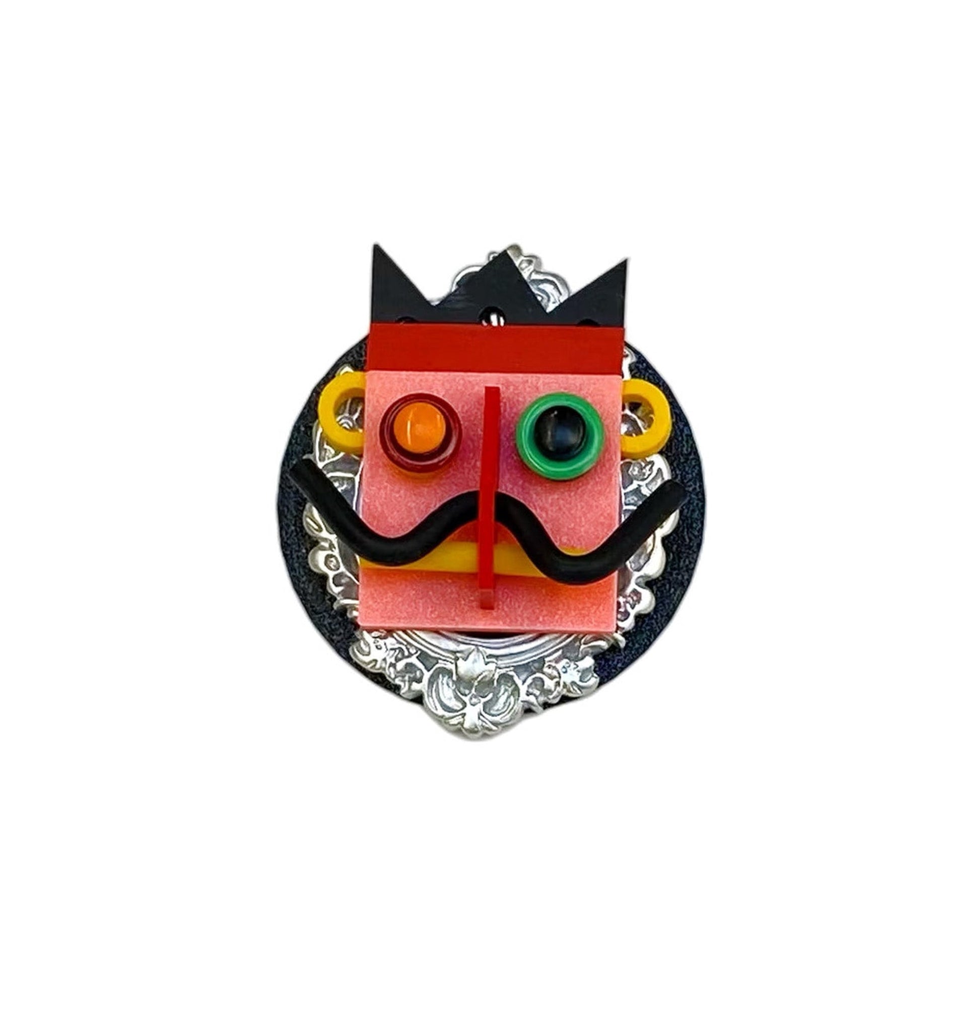 SAMUEL CORAUX Framed Face Brooch - Silver