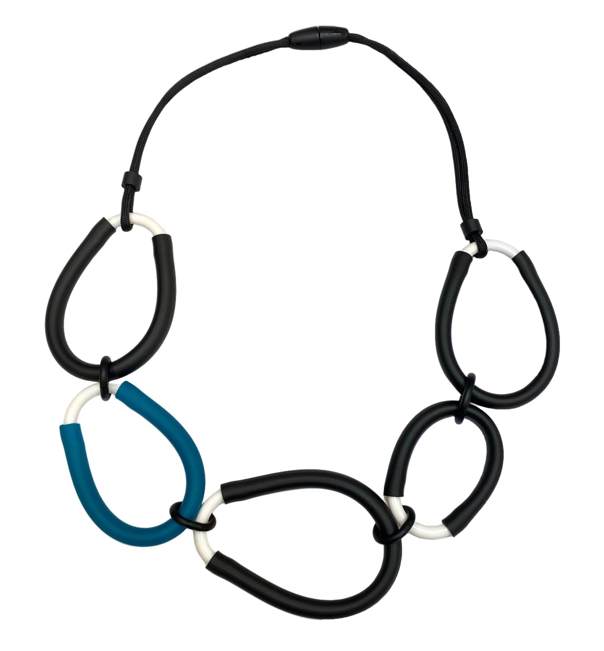 SAMUEL CORAUX Linked Rubber Hoop Necklace in Black/white/blue