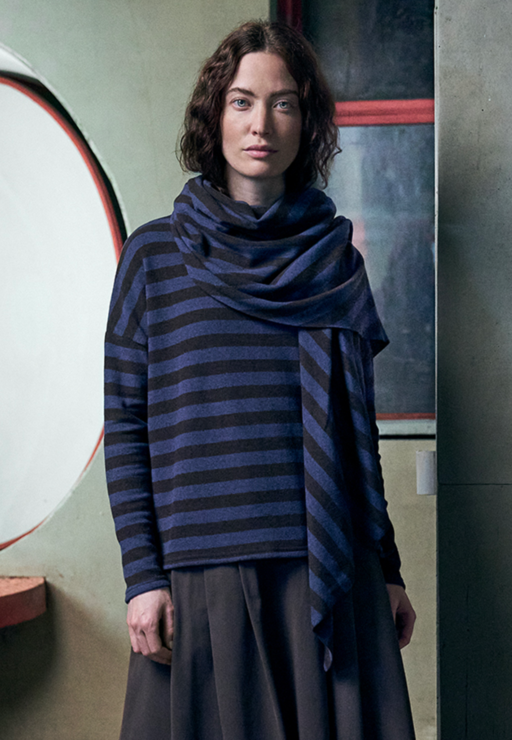 NEIRAMI Crew Neck Sweater in Blue and Brown Wide Stripes