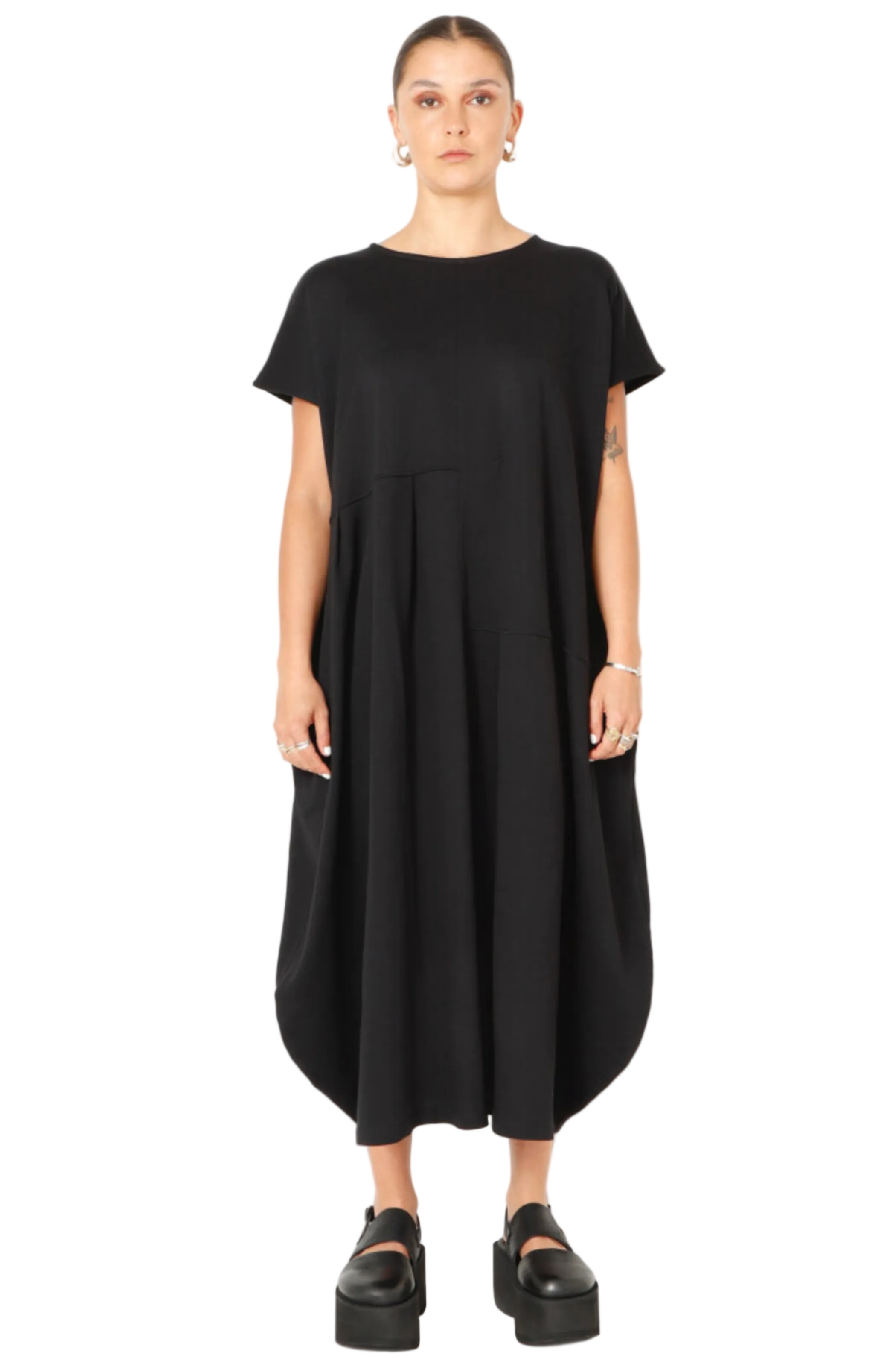 Sort Aarhus Pocketed Cap Sleeve Dress in Black