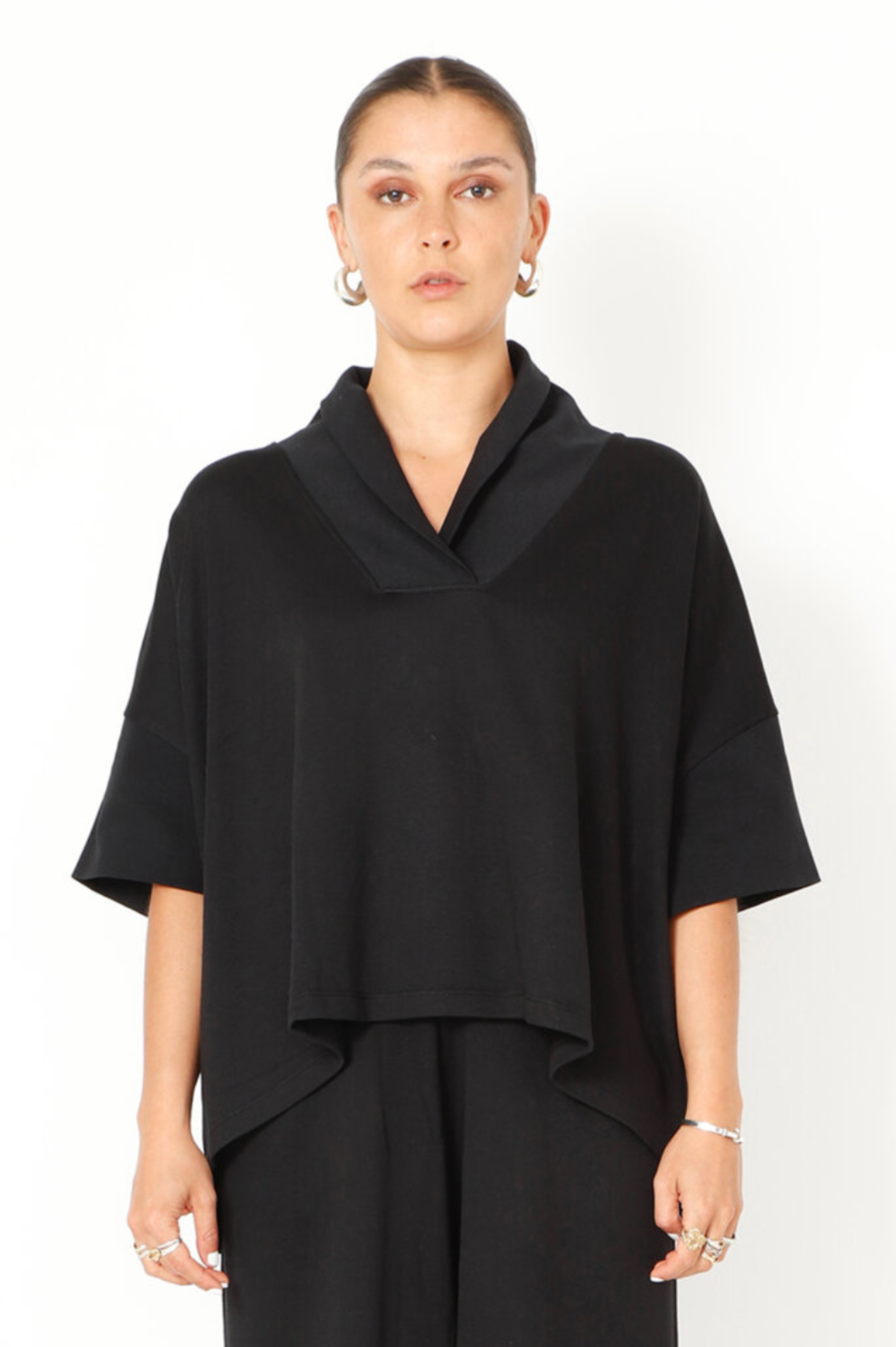 Sort Aarhus Shawl Collared Top in Black