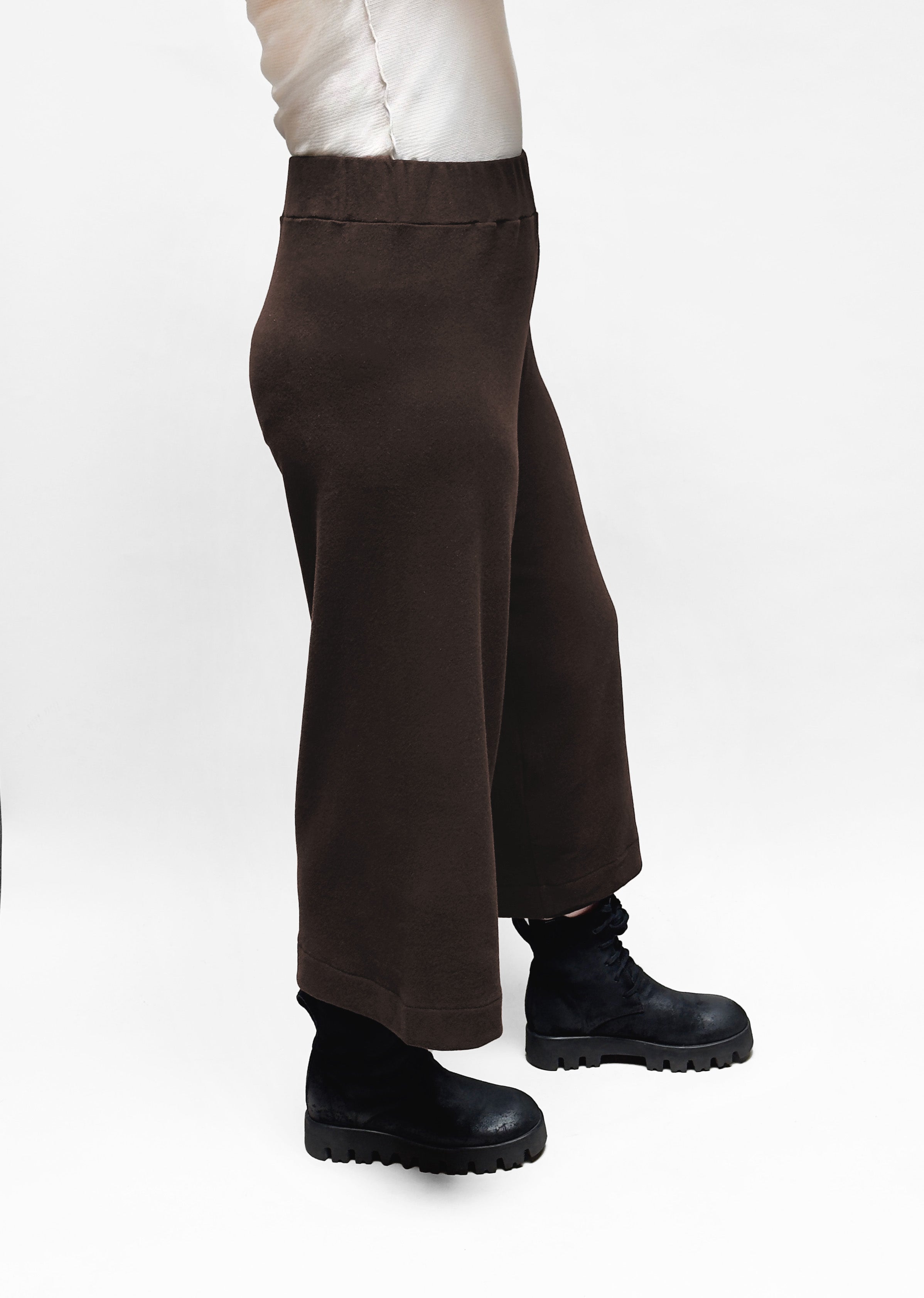 MAMA B Cozy Wide Leg Pant in Umber