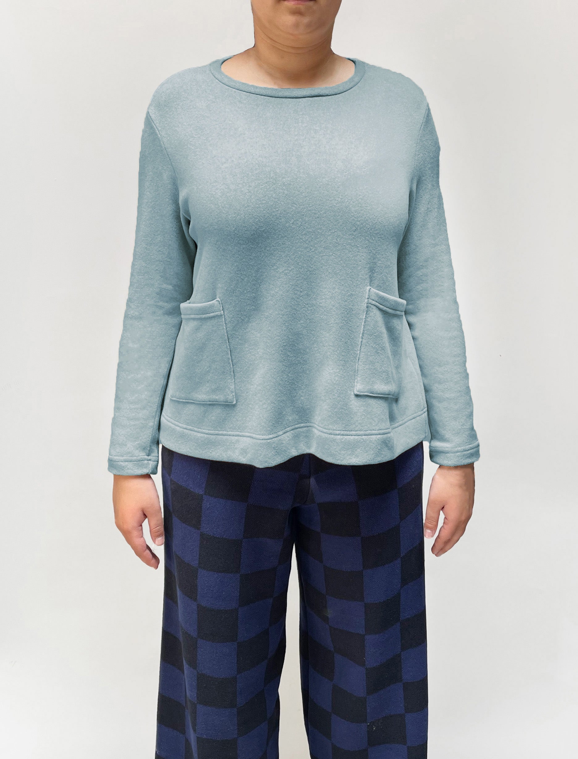 MAMA B Cozy Spring 2 Pocket Top in Anise