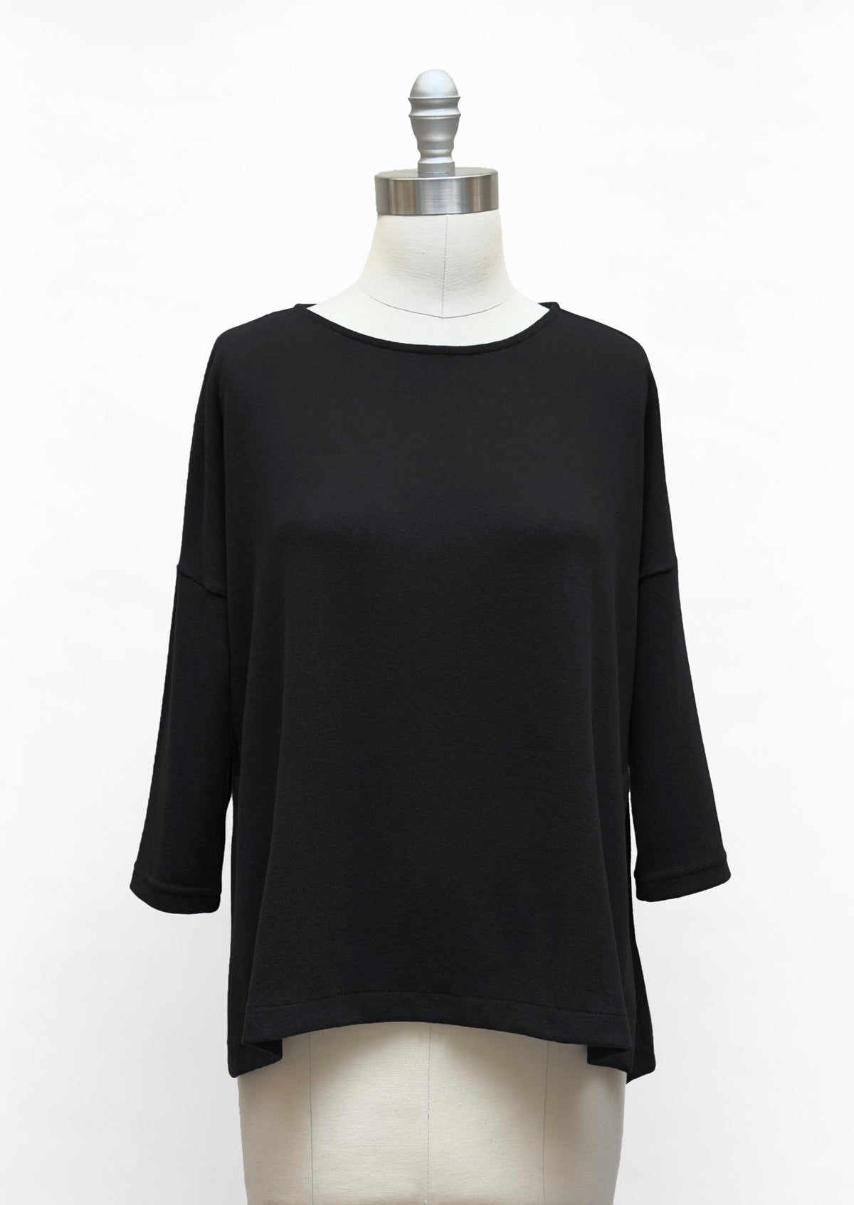 MAMA B Lightweight Cozy Knit Slit Pullover in Black