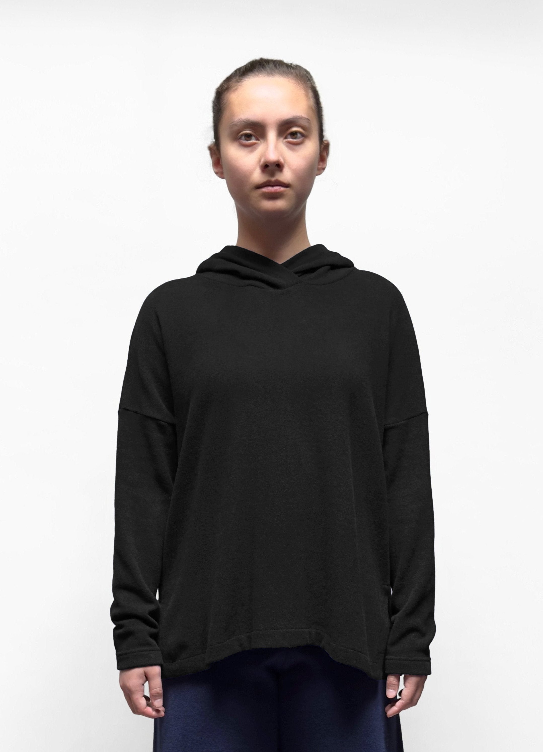 MAMA B Cozy Hooded Pullover in Black