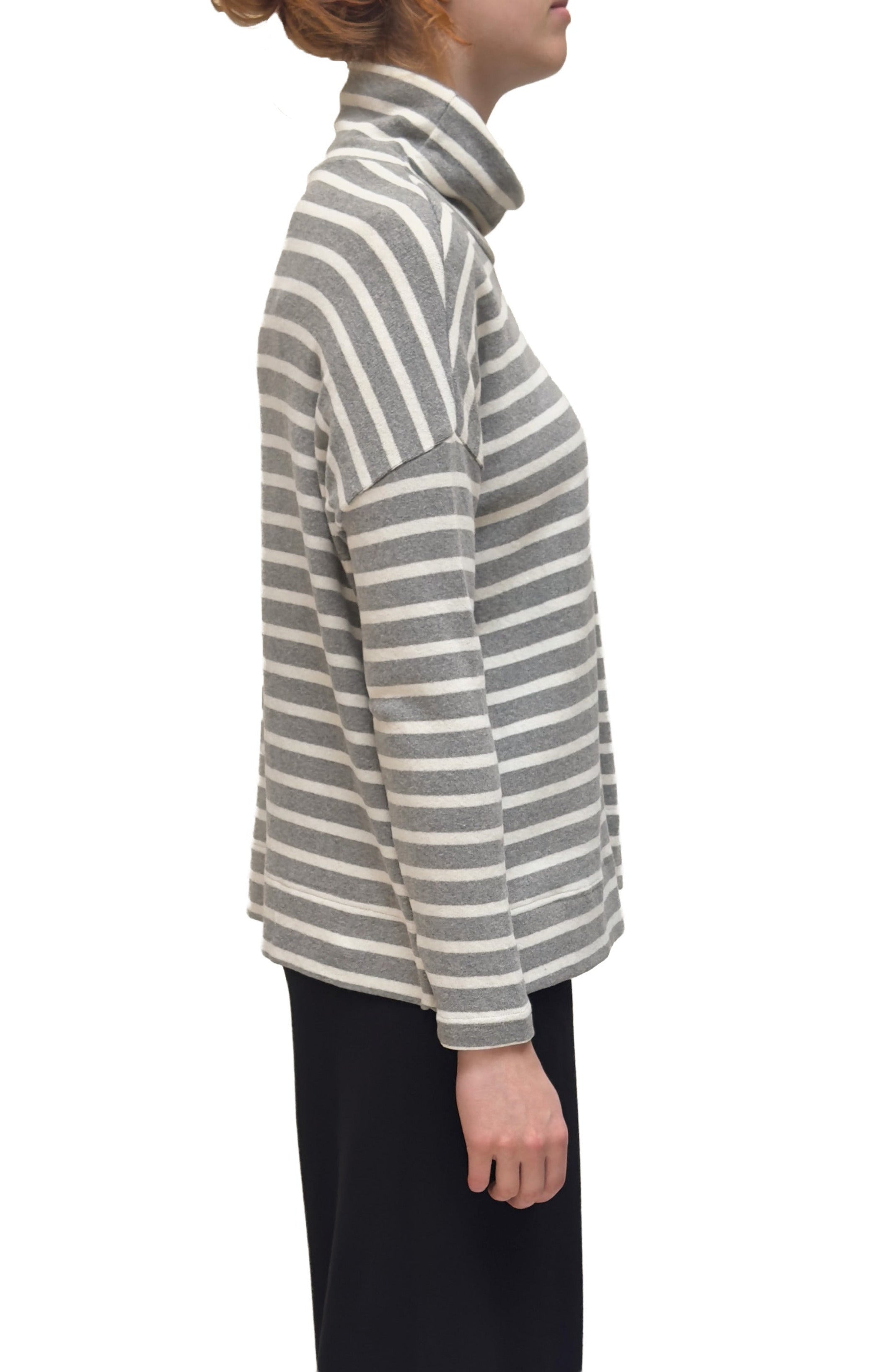 MAMA B Cozy Knit Turtleneck Striped Pullover in Dark Red