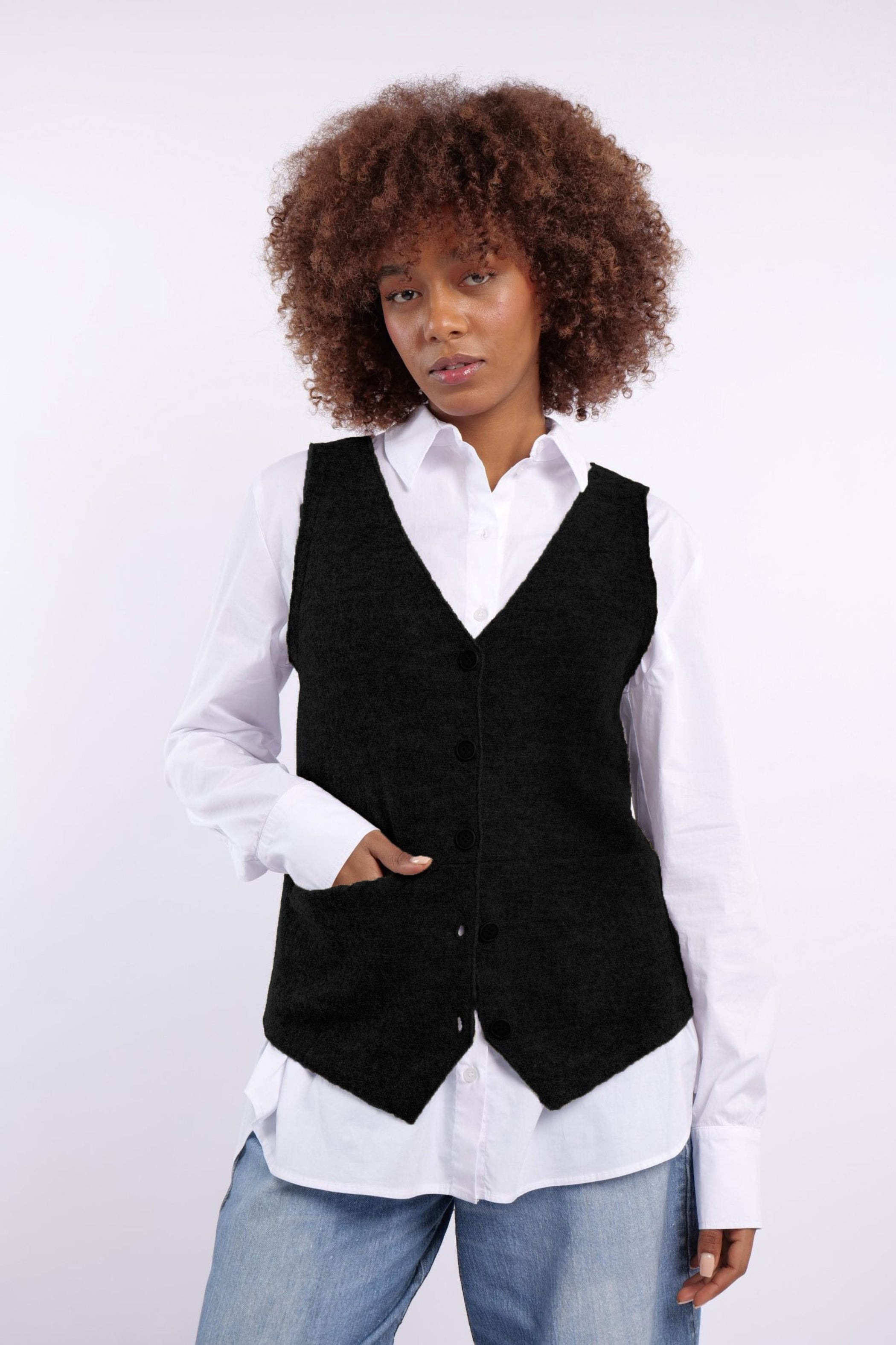 ELEMENTE CLEMENTE Wool Pocketed Vest in Black