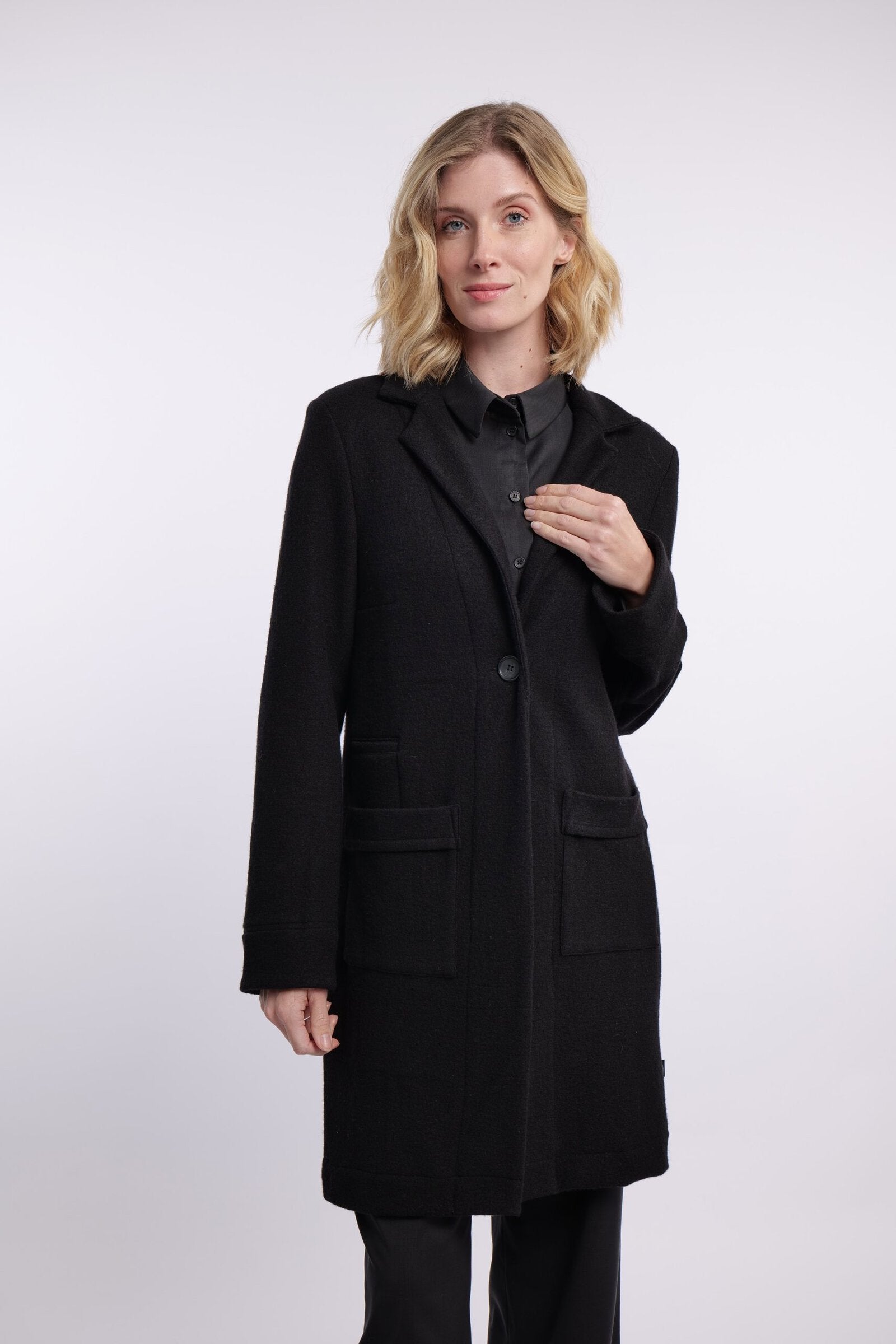 ELEMENTE CLEMENTE Long Wool Blazer in Black