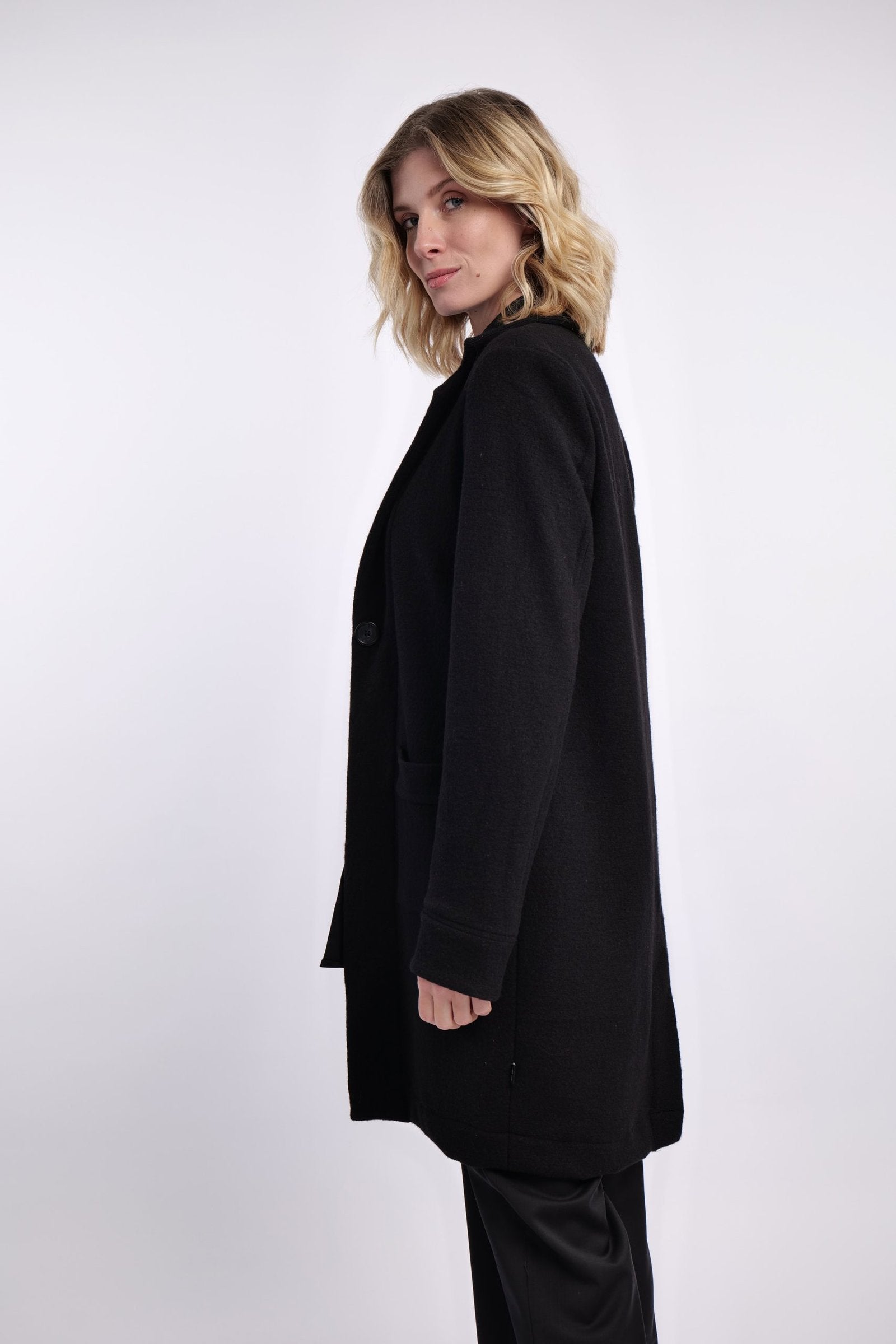 ELEMENTE CLEMENTE Long Wool Blazer in Black