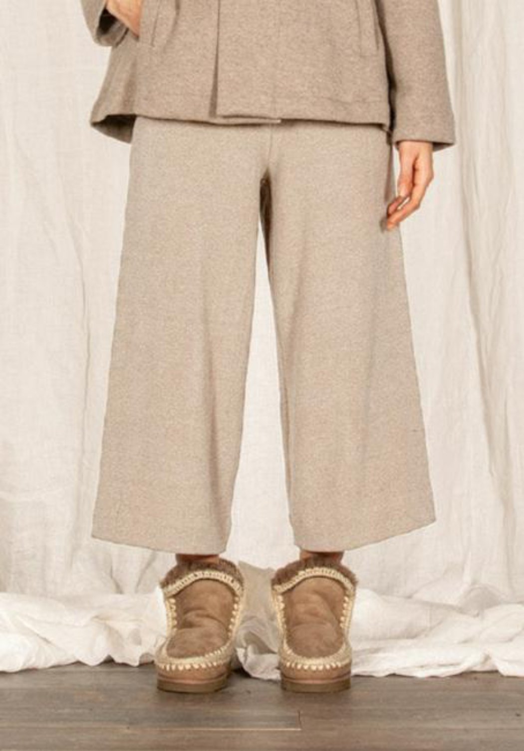 MAMA B Cozy Wide Leg Pant in Lama