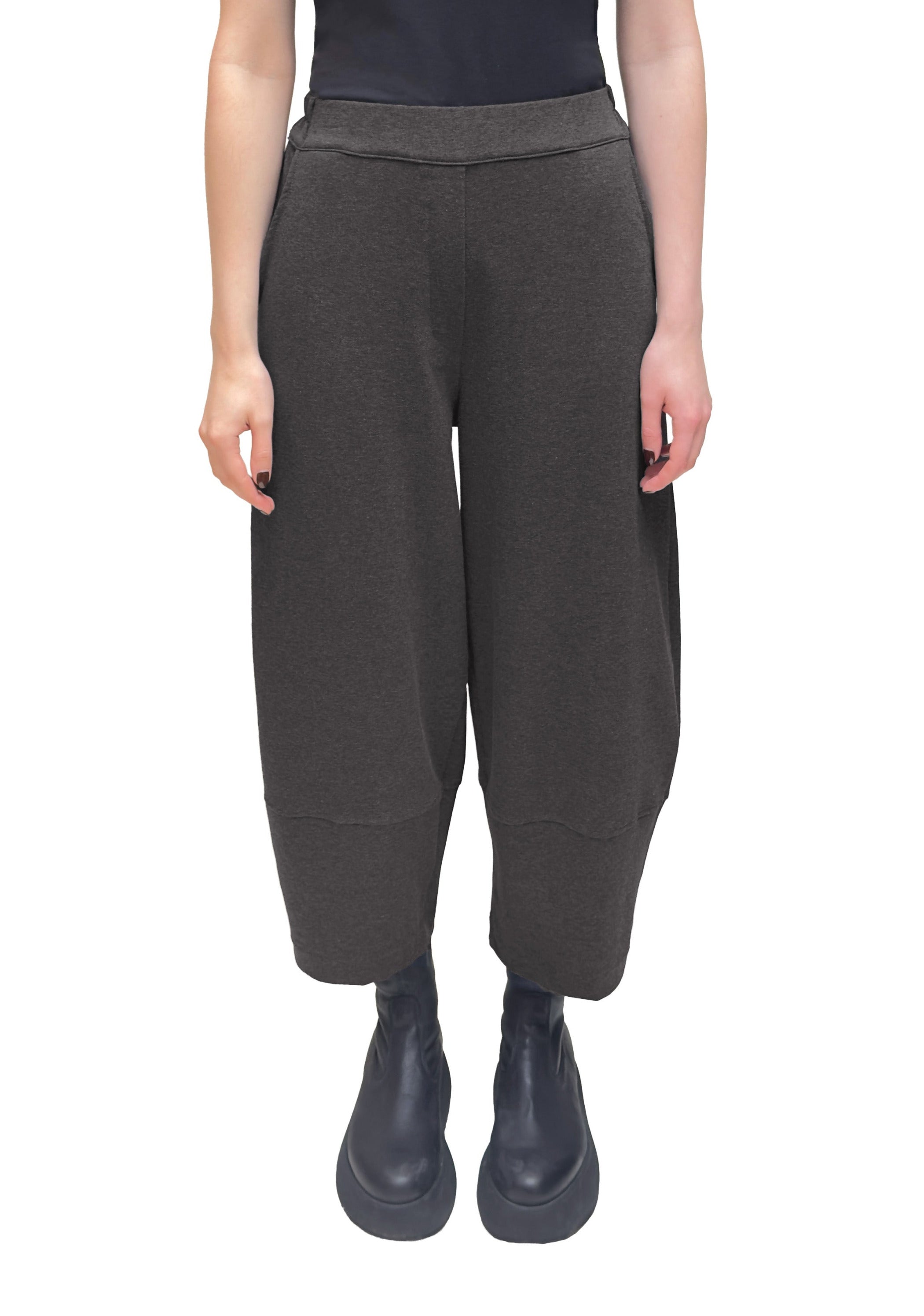 MAMA B Medium Weight Cotton Barrel Leg Pant in Anthracite