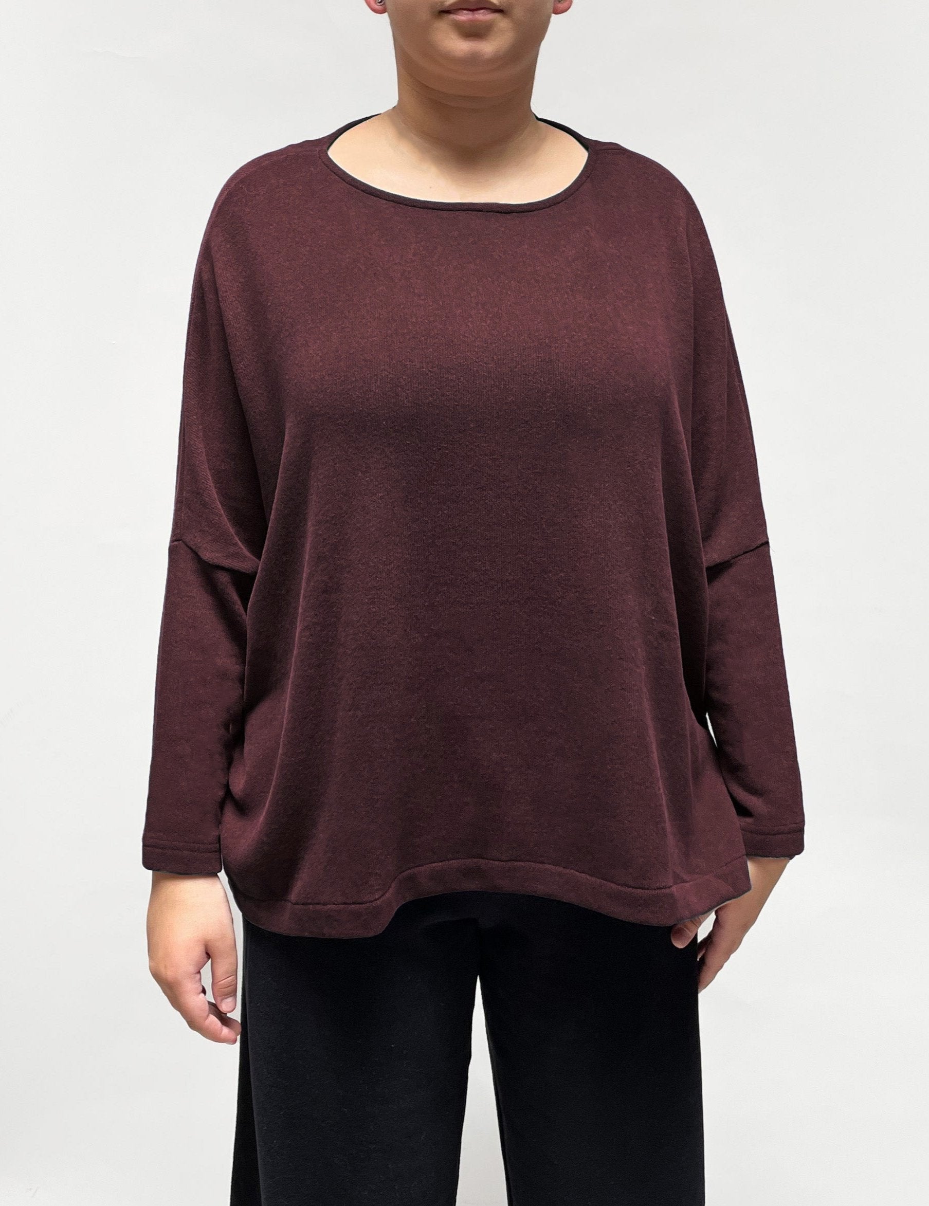 MAMA B Cozy Boxy Round Neck Top in Wine