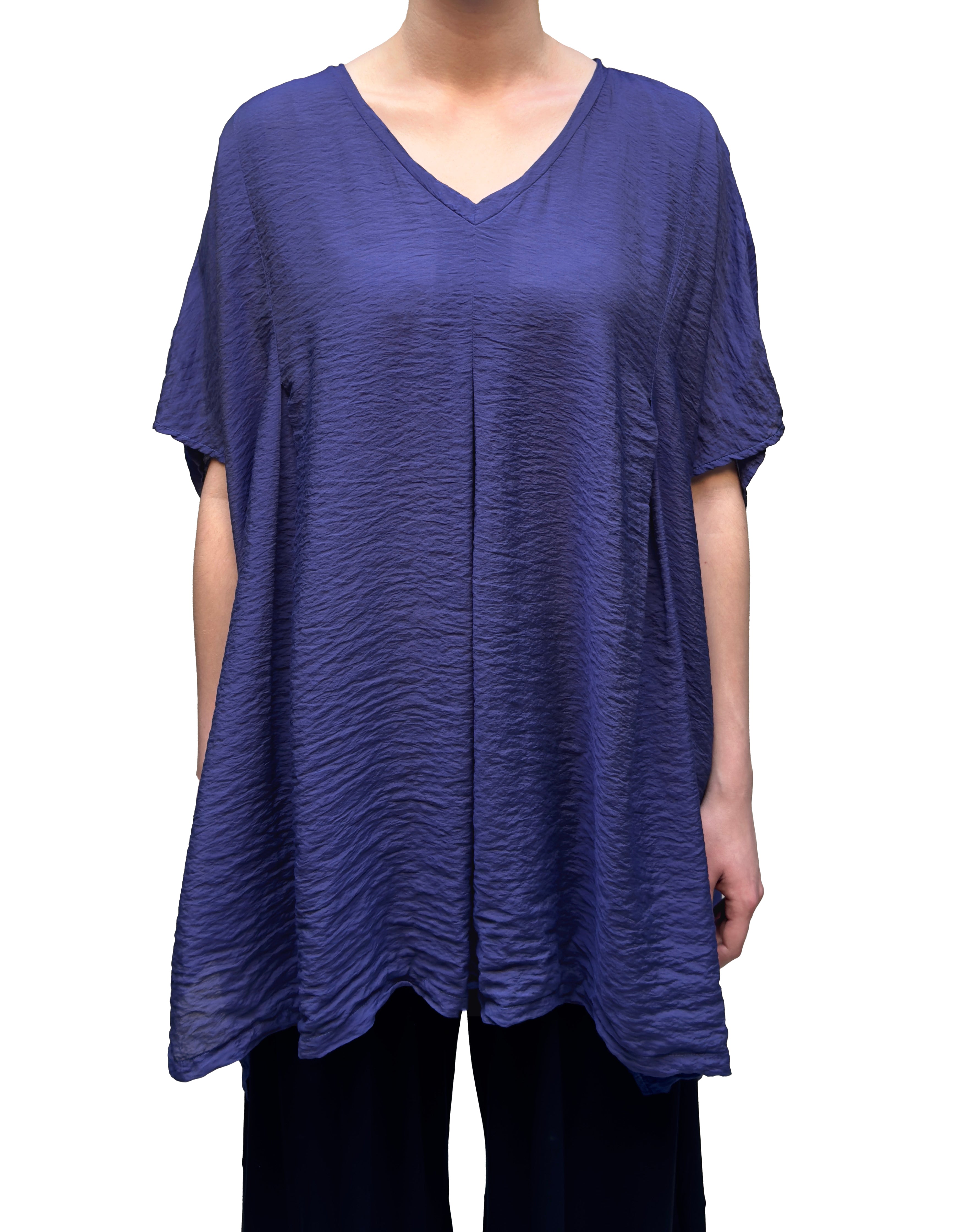 MOTION Onesize Parachute V Neck Pleated Tunic in Admiral