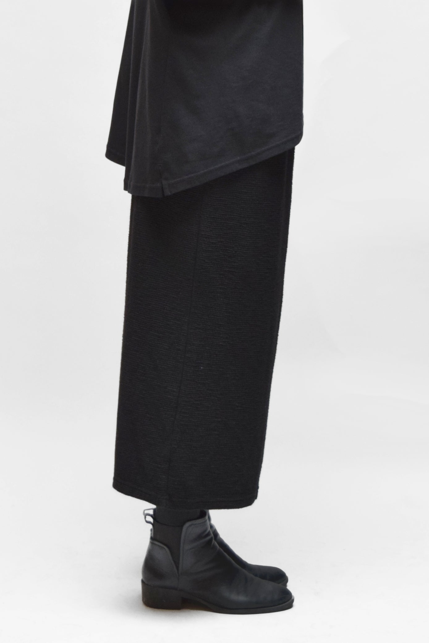 MOTION crimped knit pencil skirt