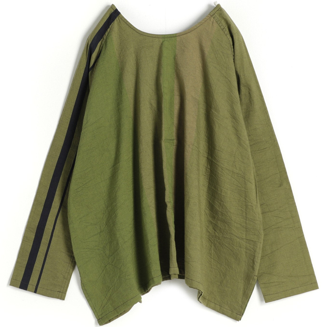 TAMAKI NIIME raglan sleeved top in Leaf Green