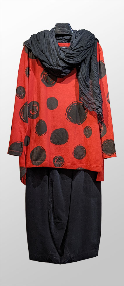 Moyuru cotton knit dotted tunic, over Mama B corduroy skirt. Paired with Mama B silk-blend shawl.
