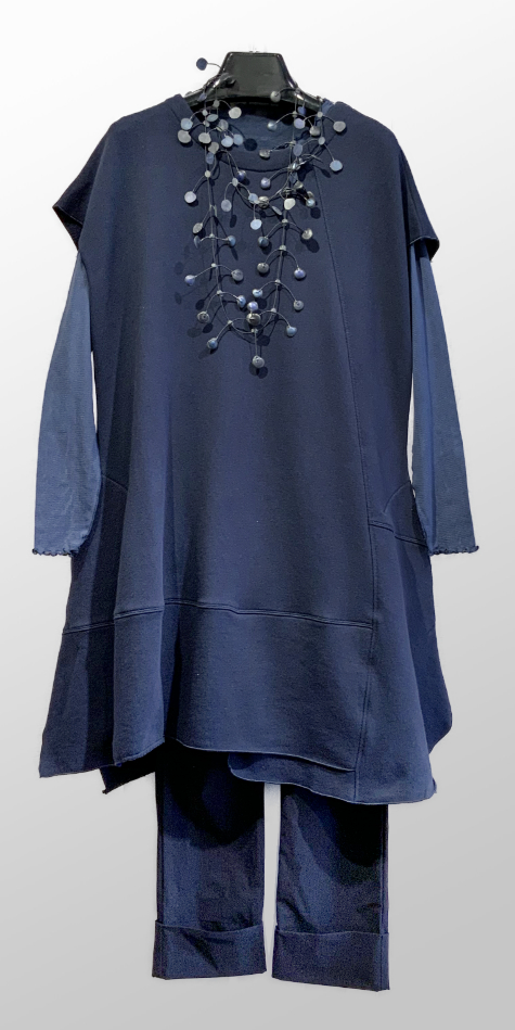 Elemente Clemente french terry tunic dress in 100% organic cotton. Over a Motion 100% cotton mesh tee, over Vespa pants in navy.